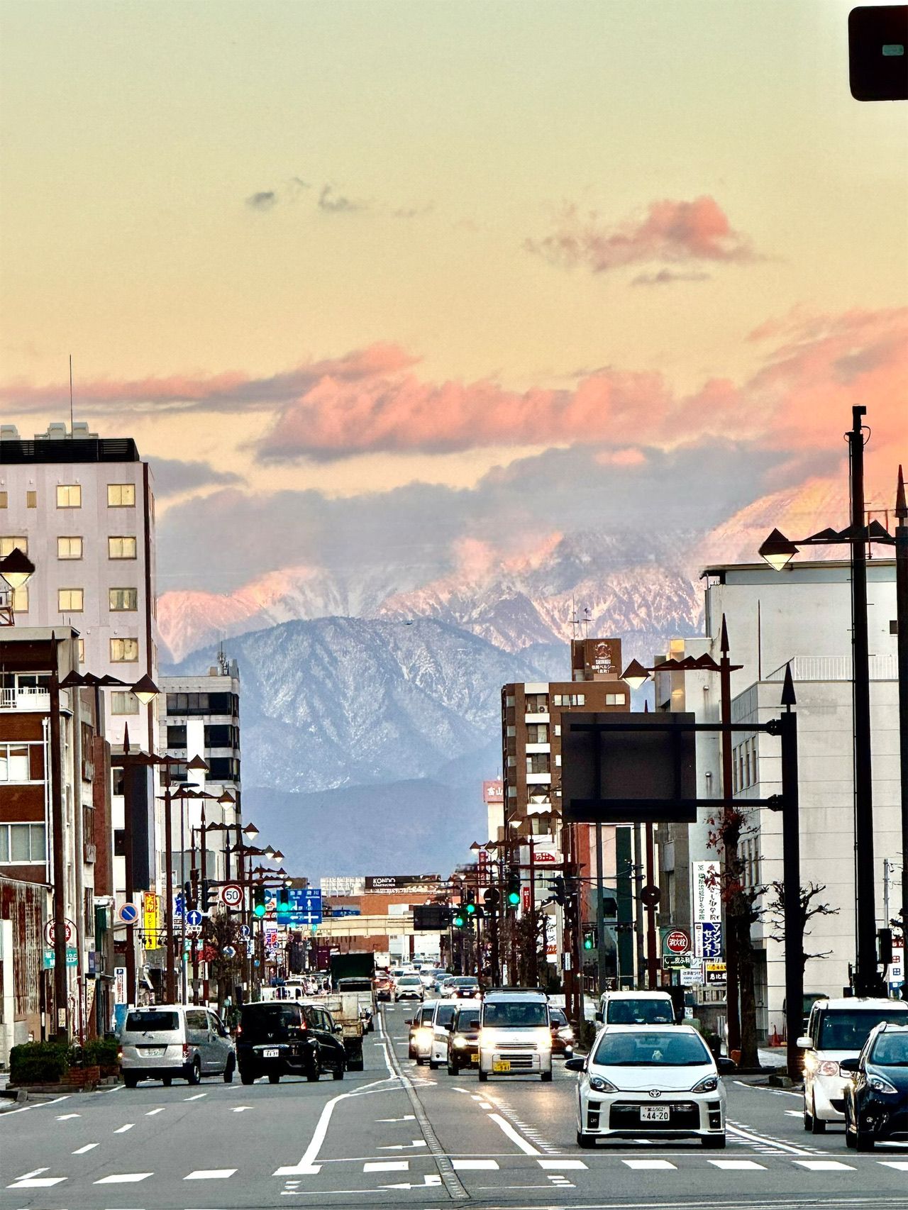 1280x1706 Toyama: A Serene City with Stunning Japan Alps Views!