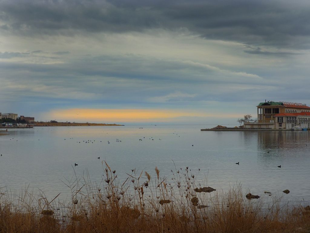 1024x768 Sevastopol 01 12. **RS**2009