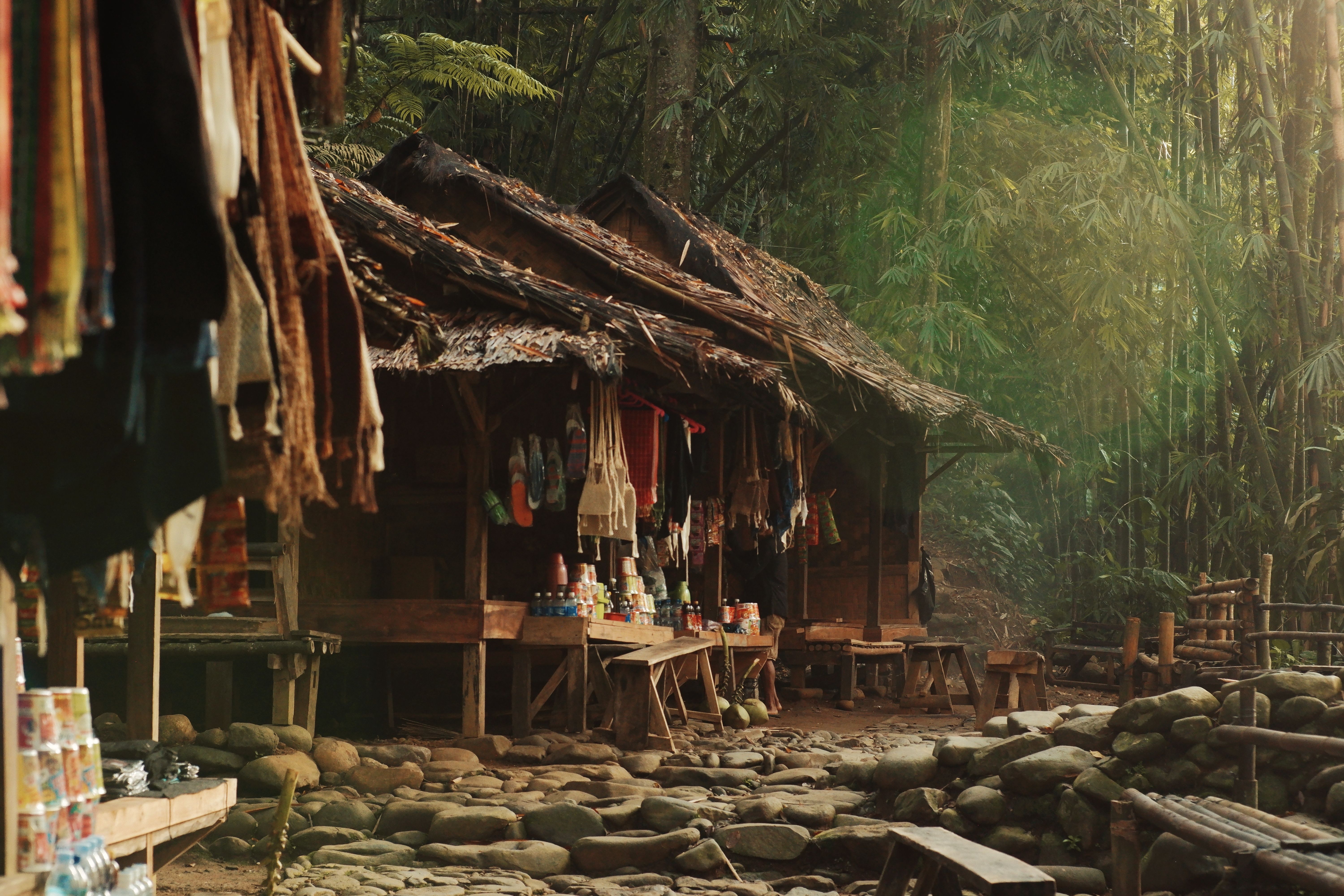 6000x4000 Traditional Indonesian Market Stalls in Banten · Free