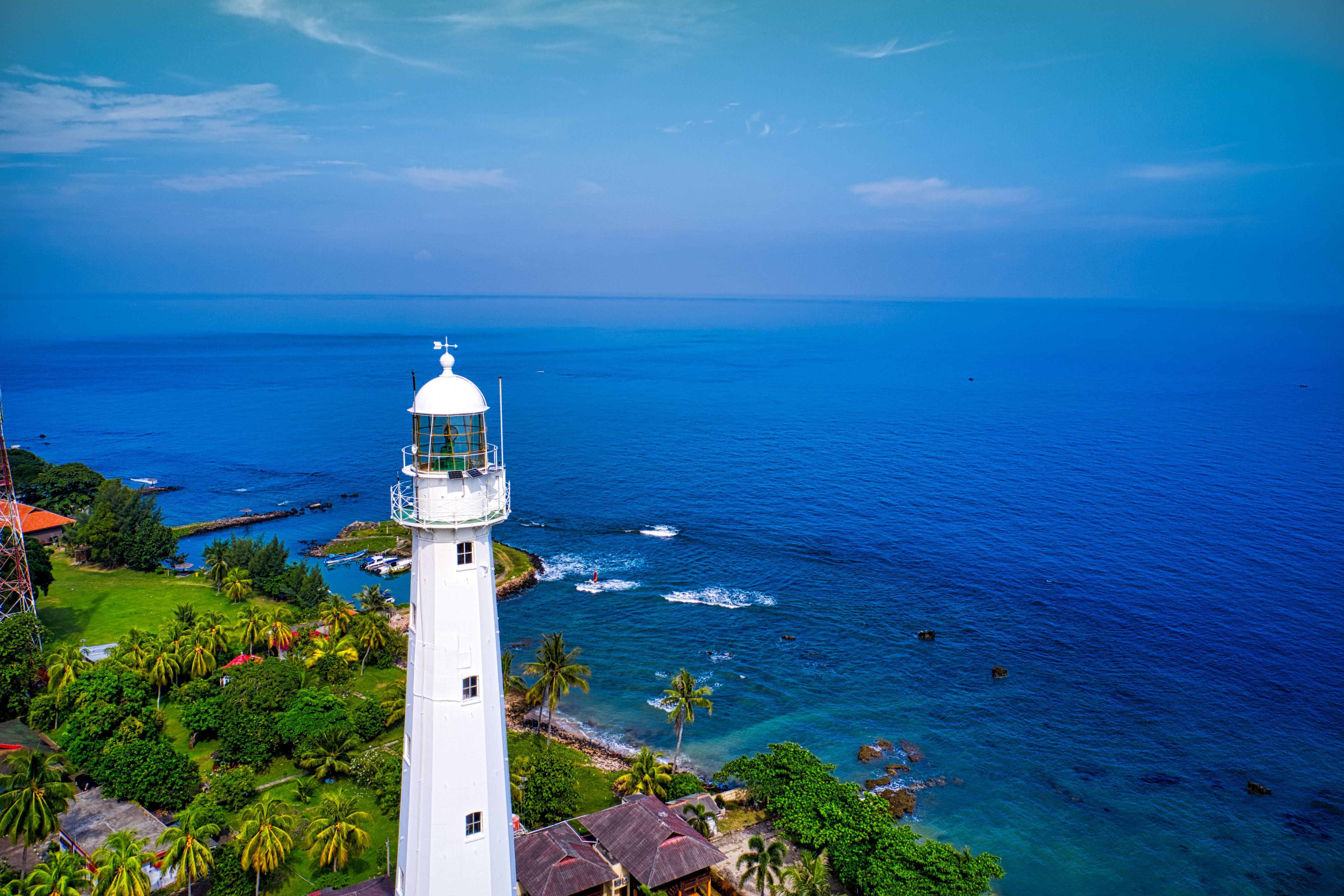 5400x3600 White Lighthouse Near Body of Water · Free