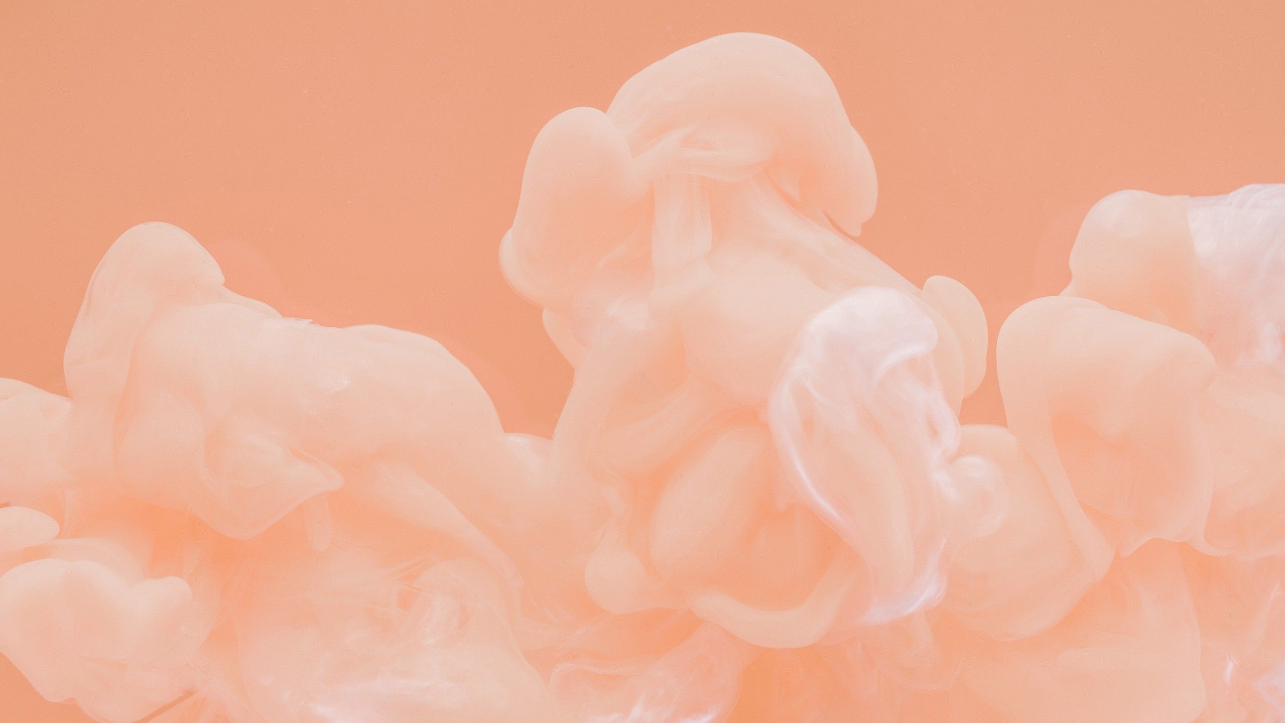 2560x1440 Light Orange Smoke 4K 5K HD Abstract Wallpaper