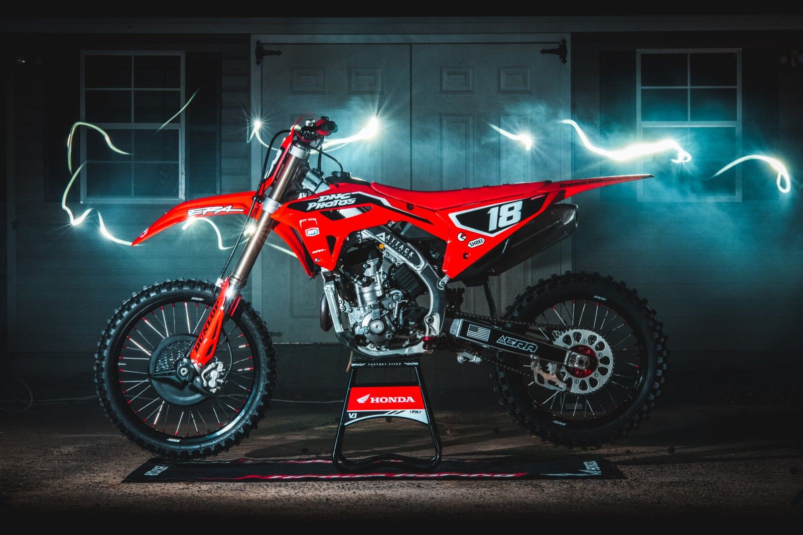 1600x1067 Honda CRF 250 Wallpaper