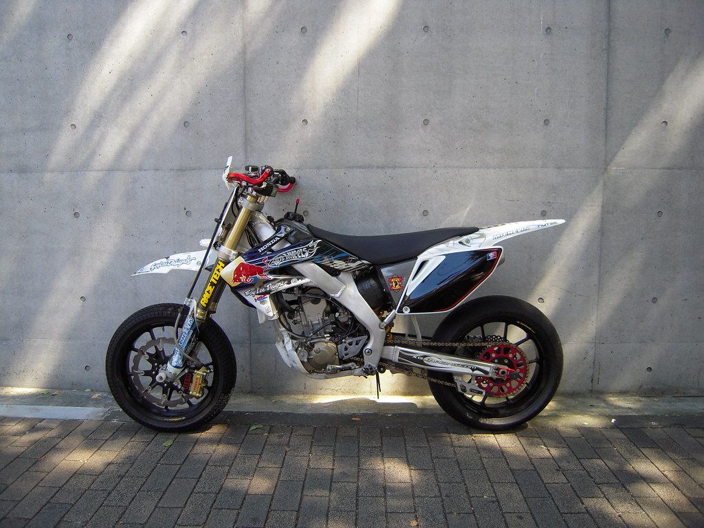 1024x768 honda CRF250 motard