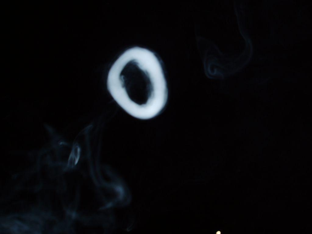 1024x768 Smoke Rings Wallpaper