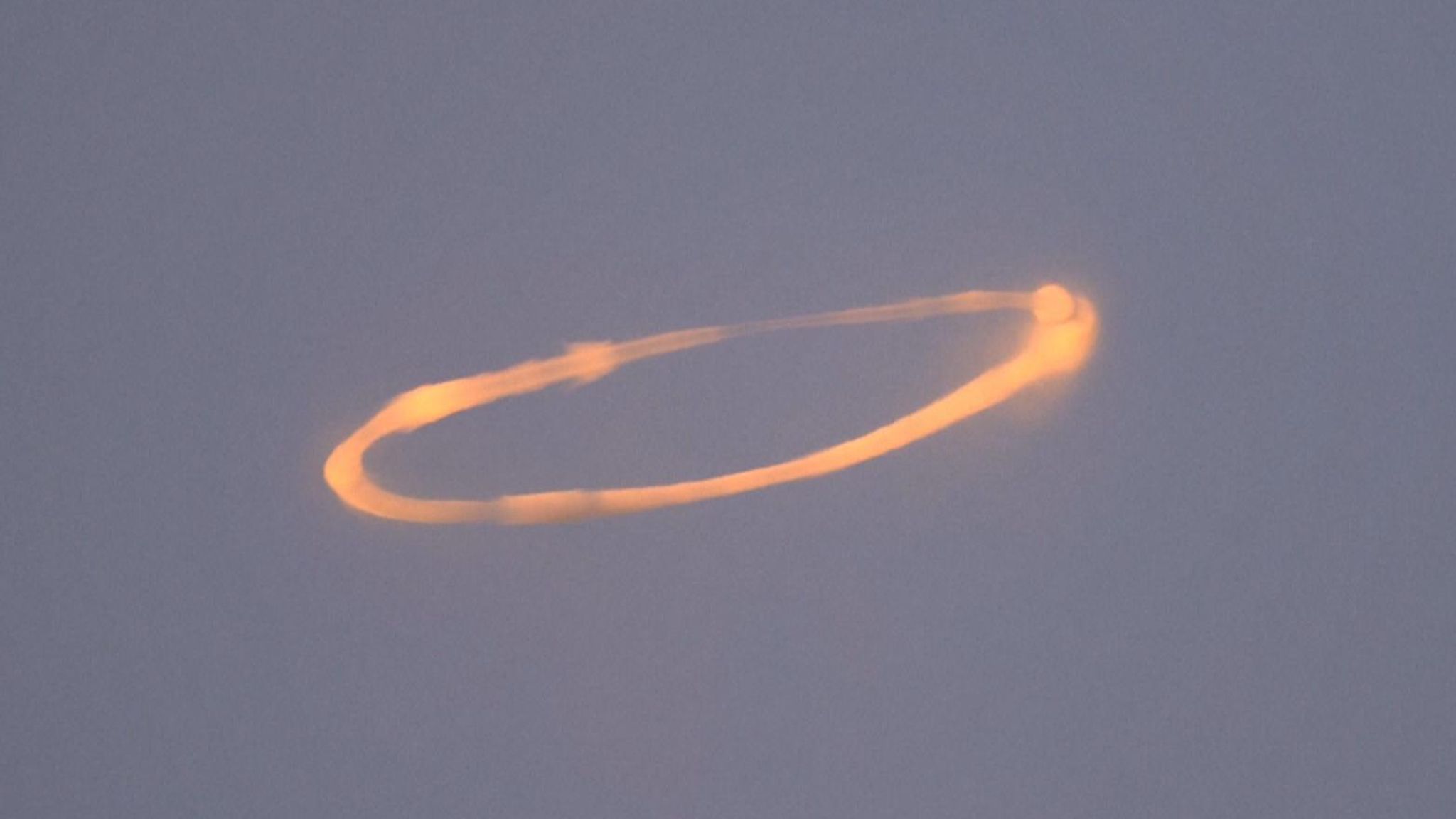 2048x1152 Mount Etna, the largest active volcano in Europe, has been blowing spectacular 'smoke rings' into the sky