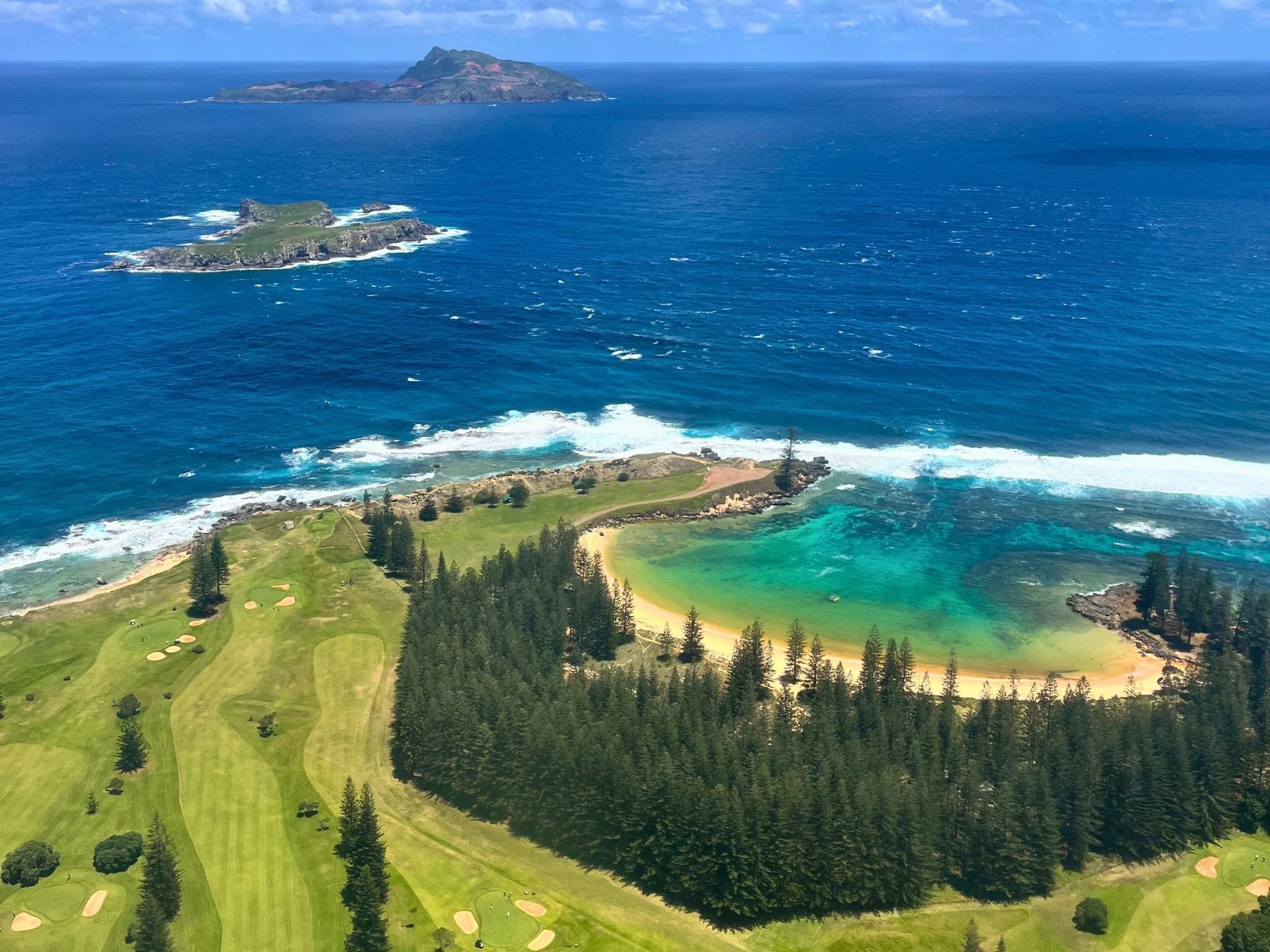 2048x1536 I Swam At Australia's Third Best Beach