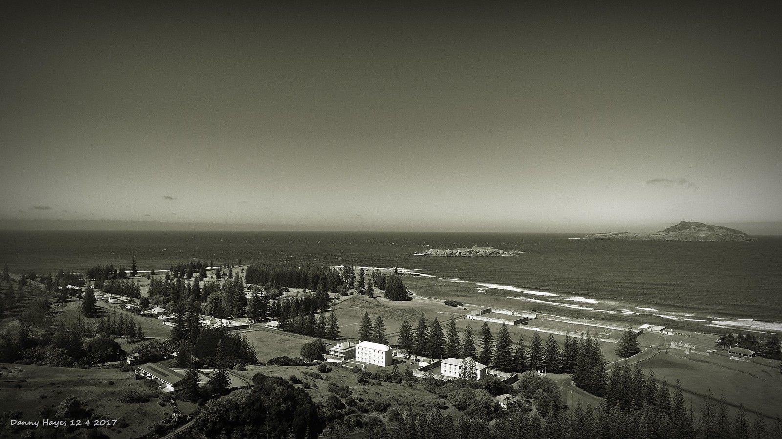 1600x900 Norfolk Island KINGSTON P4 BW 14 4 2017 2. Taken With A Pha