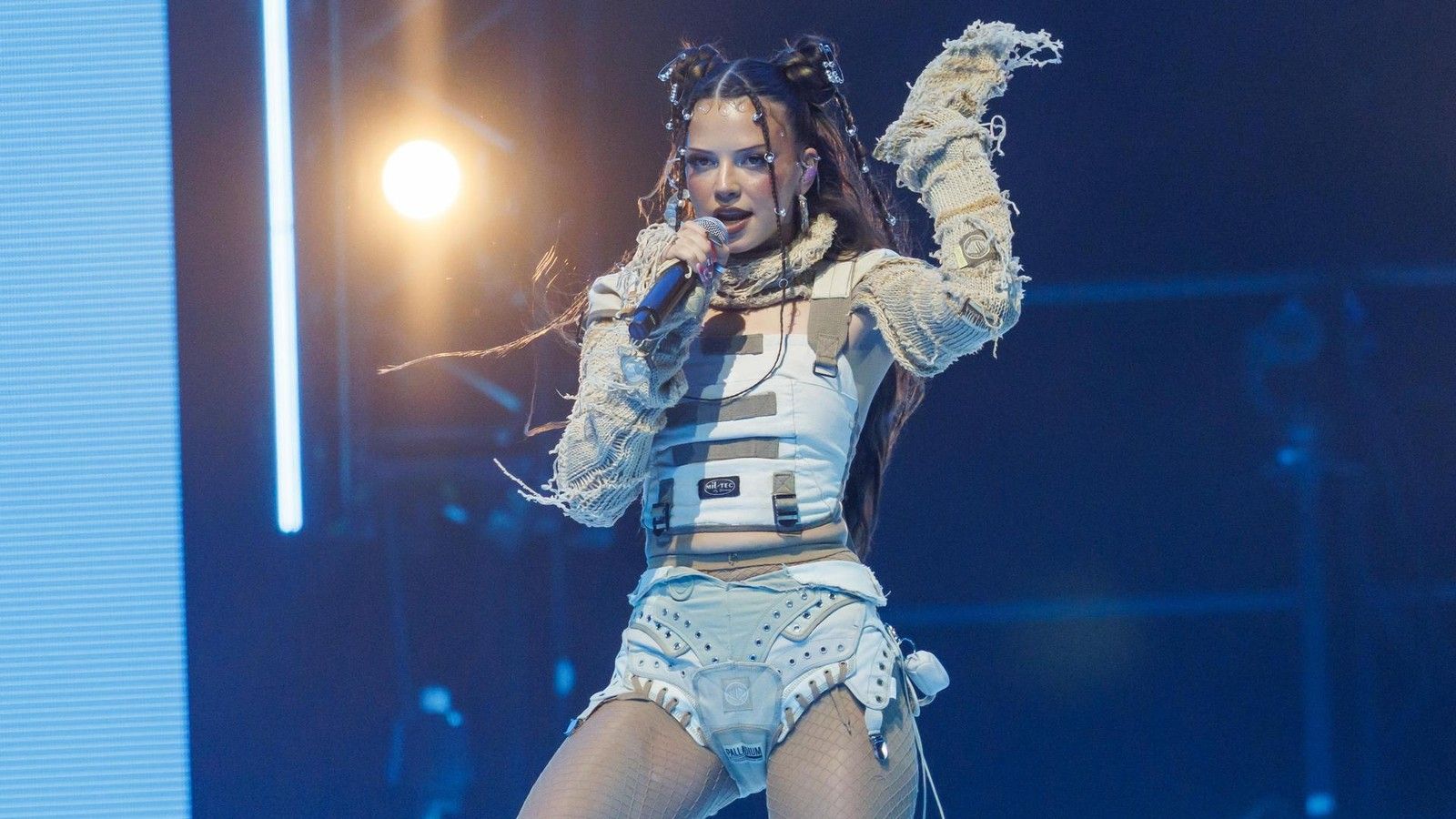 1600x900 Nina Chuba in Hamburg: Die schönsten Bilder aus der Barclays Arena
