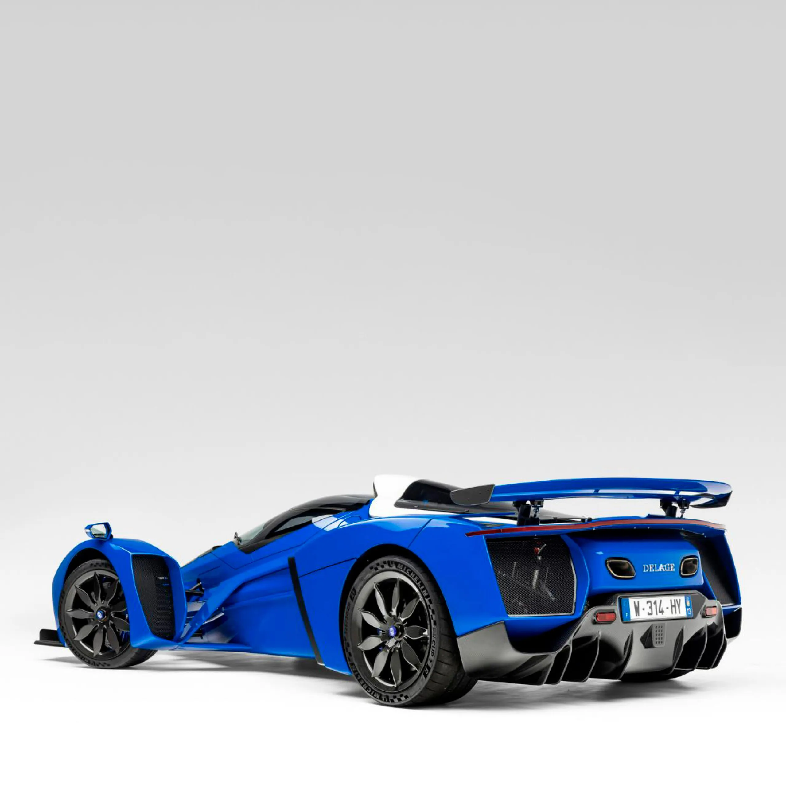 2560x2560 The D12