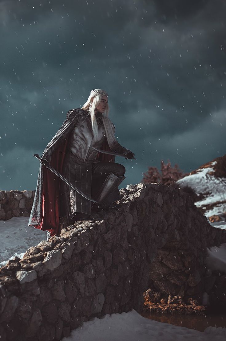 735x1106 Legolas walking on snow. King thranduil, Shadow of mordor, Fantasy