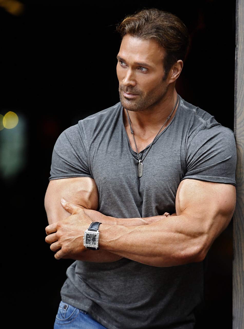 951x1280 Michael O'Hearn Wallpaper