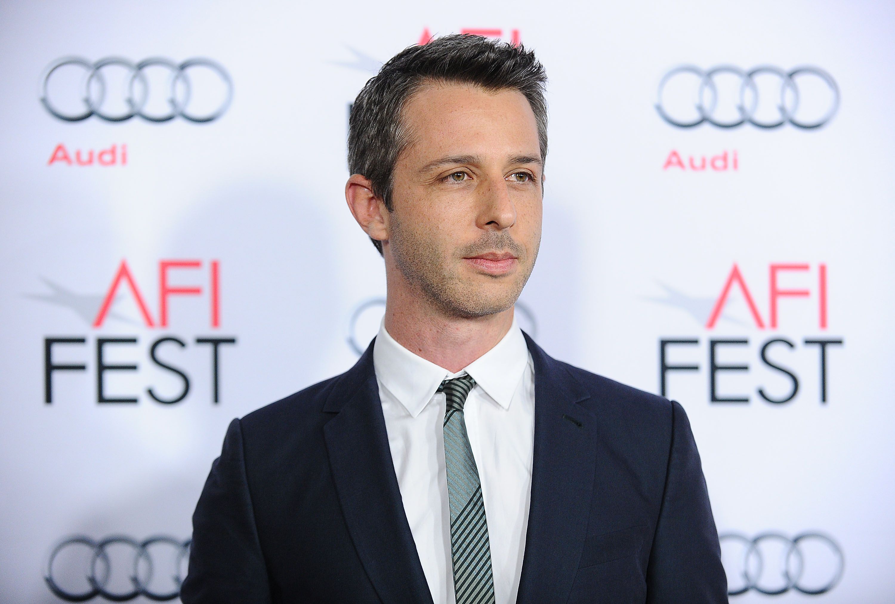 3000x2025 Jeremy Strong Wallpaper