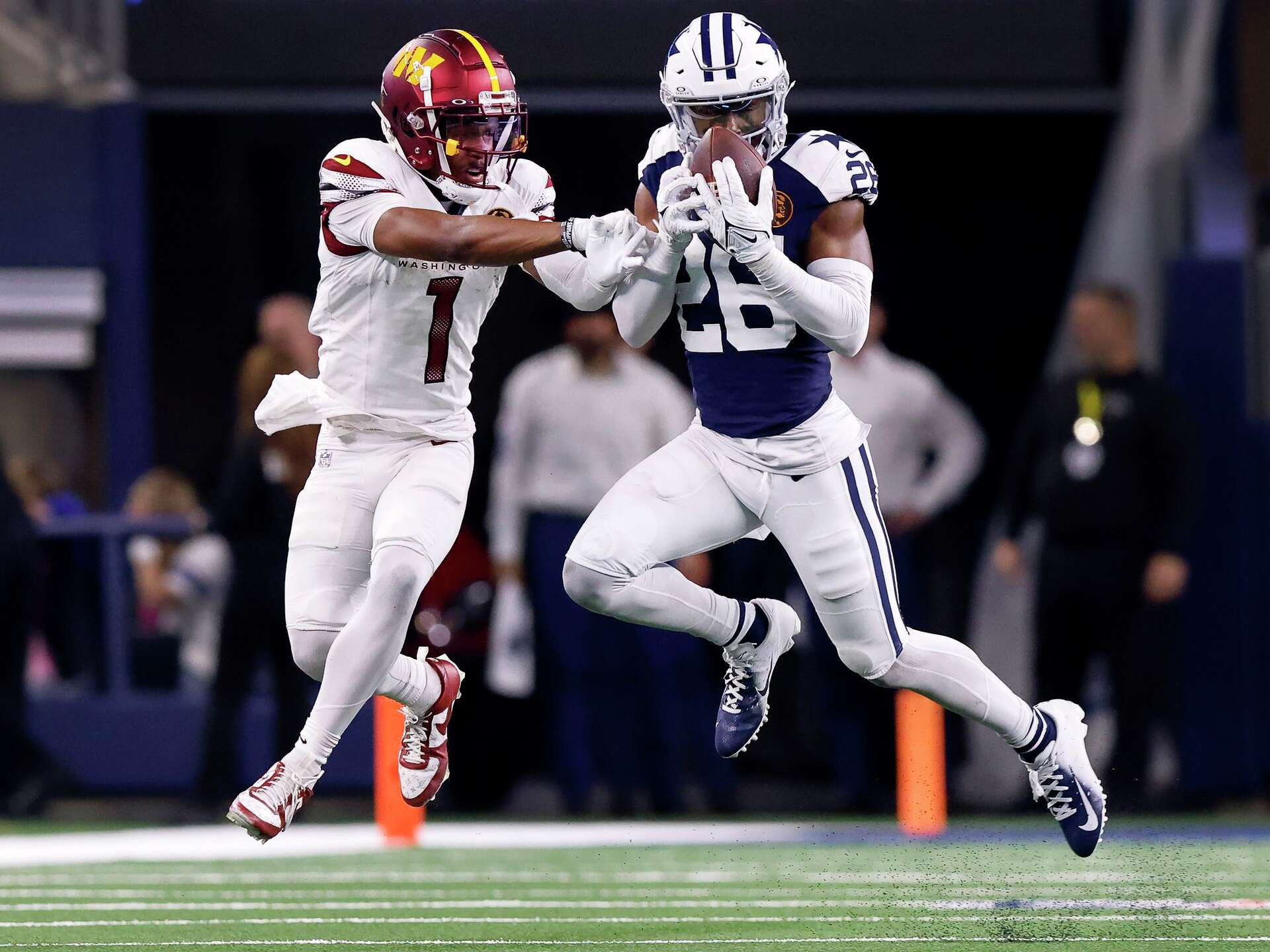 1920x1440 Watch: Cowboys' DaRon Bland Sets NFL Single Season Record With 5th Pick Six