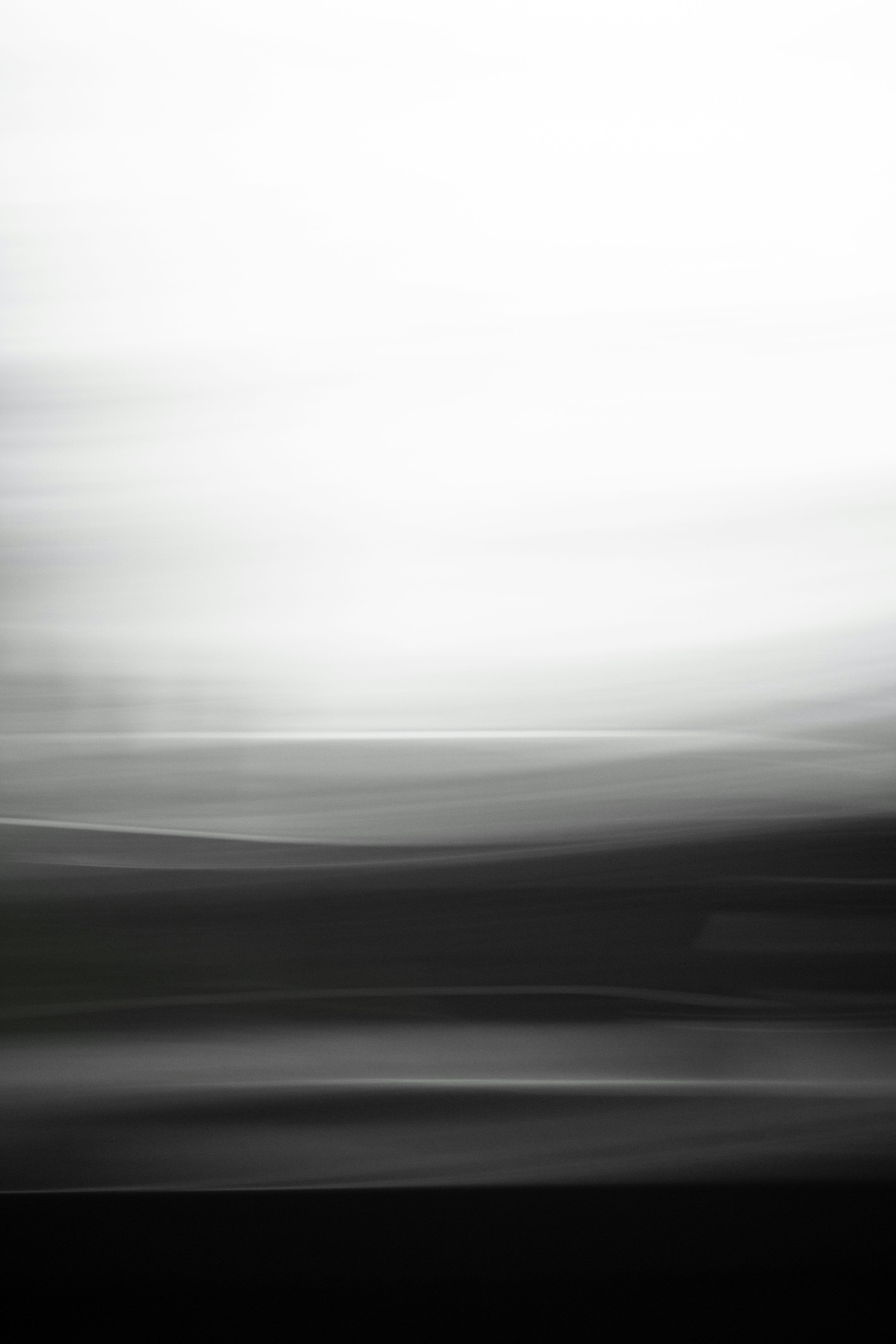 3000x4500 Abstract motion blur grey lines