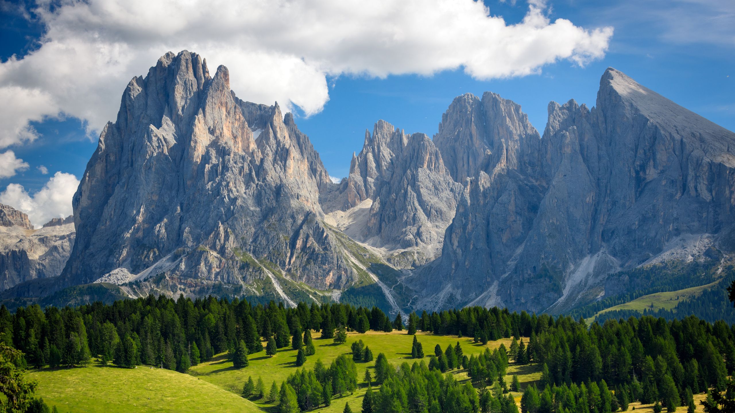 2560x1440 Discovering the Dolomites: a journey through Italy's deliciously underrated mountain region