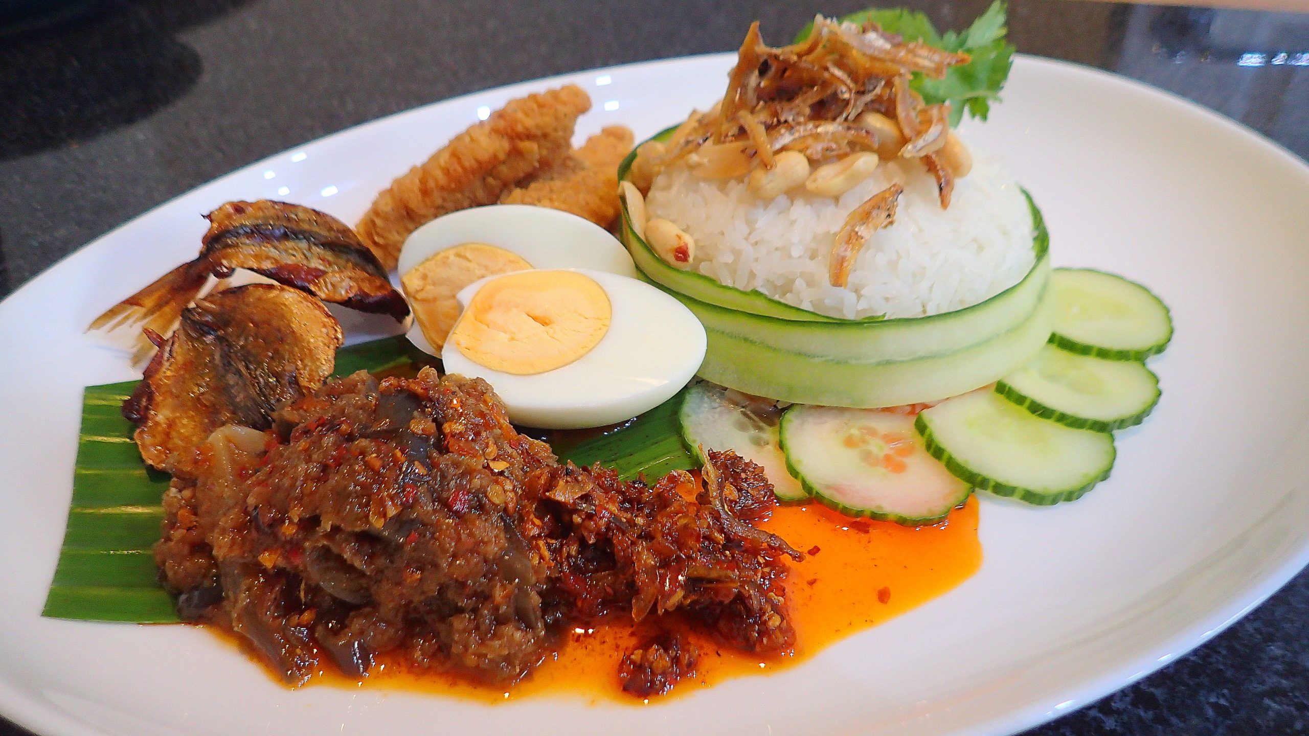 2560x1440 Nasi Lemak sambal