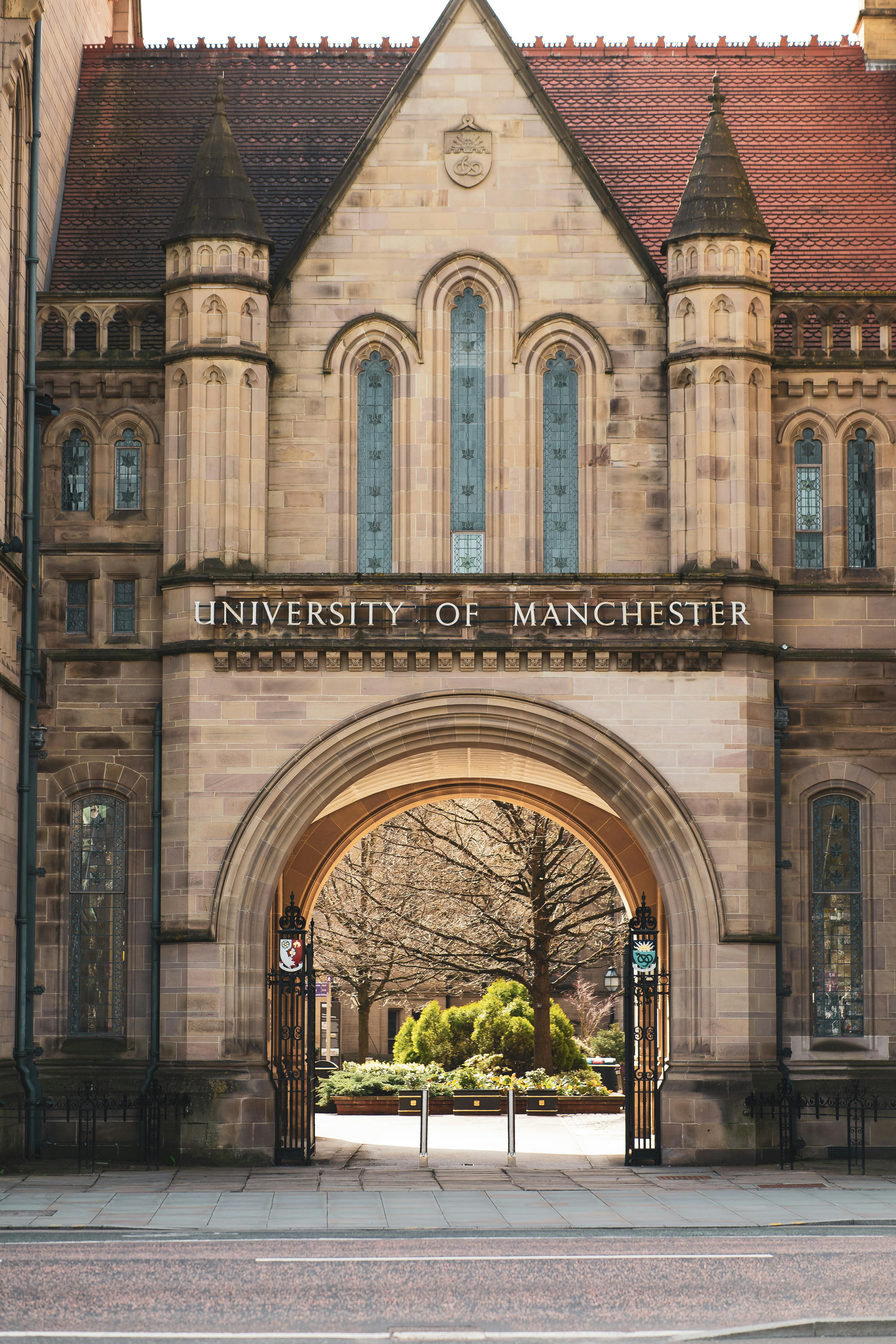 3839x5758 Study at the University of Manchester