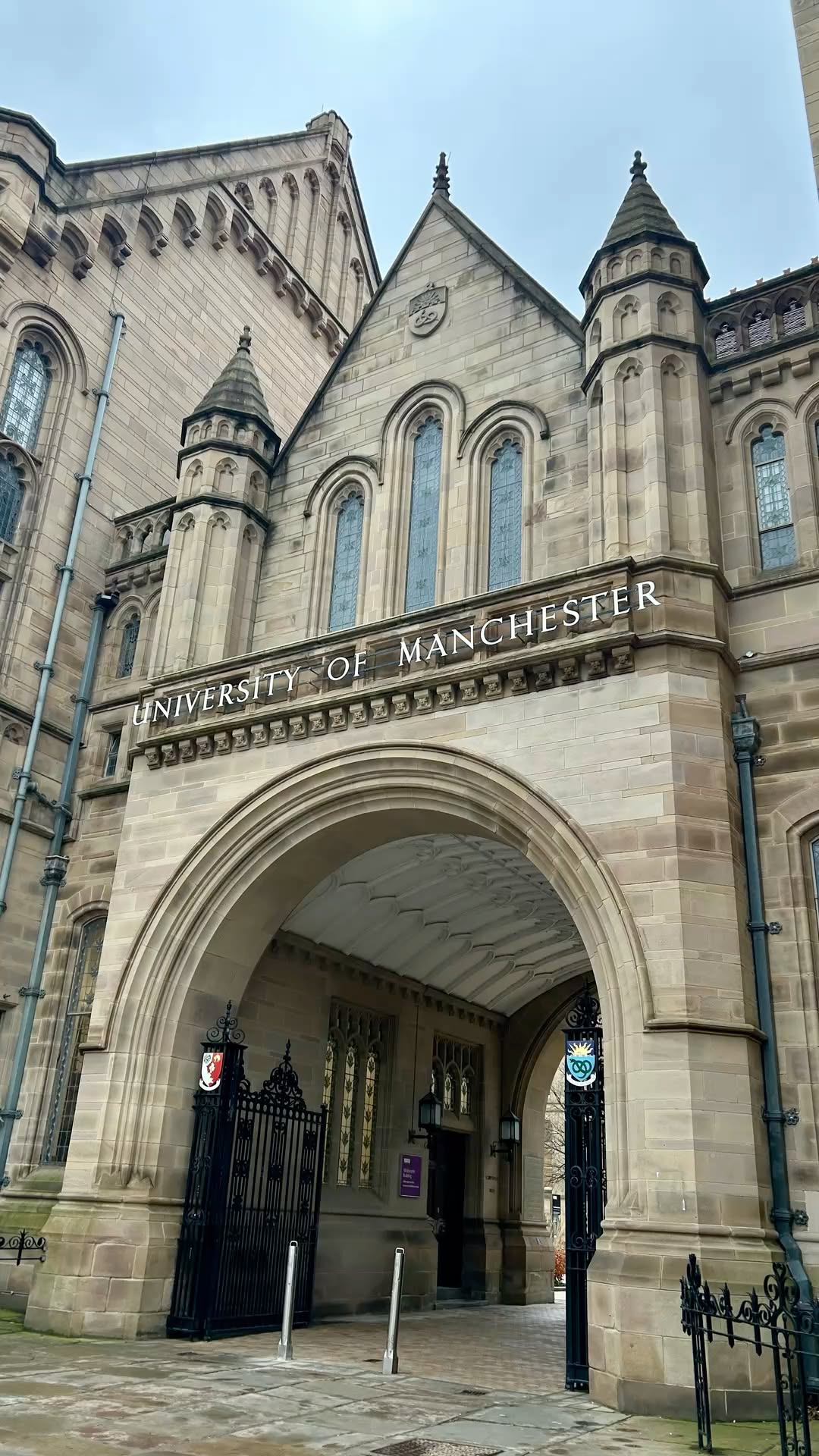 1080x1920 Manchester University