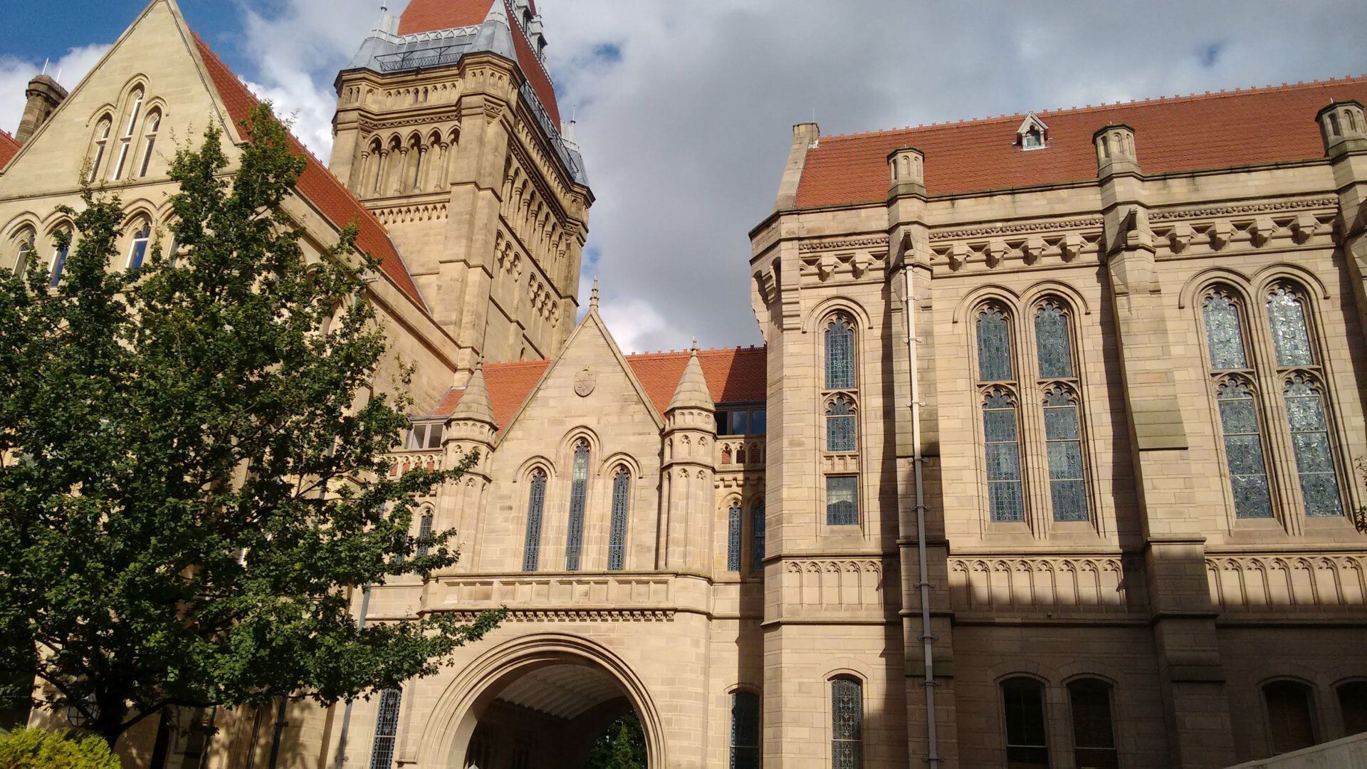 1920x1080 University of Manchester recognised for spinout best practice by Research England of Manchester Innovation Factory