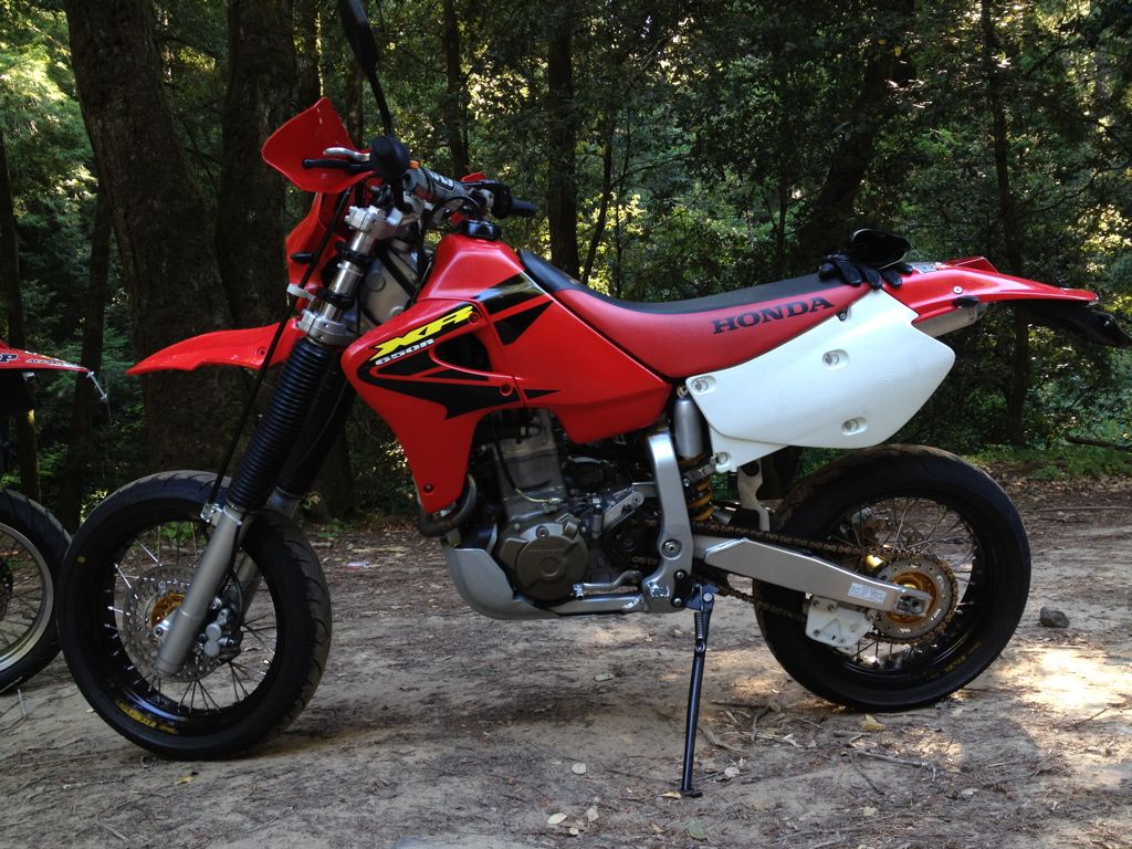 1024x768 Honda XR650R “supermoto”