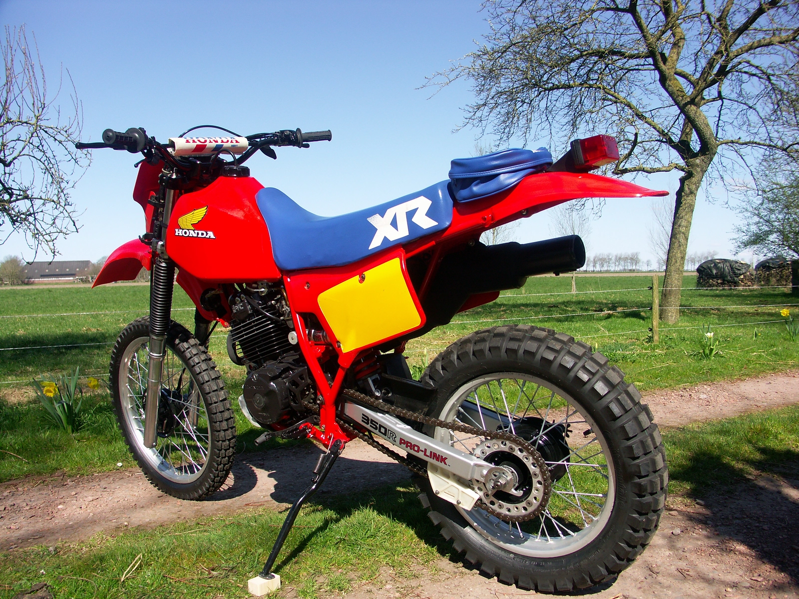 1600x1200 Honda XR350R