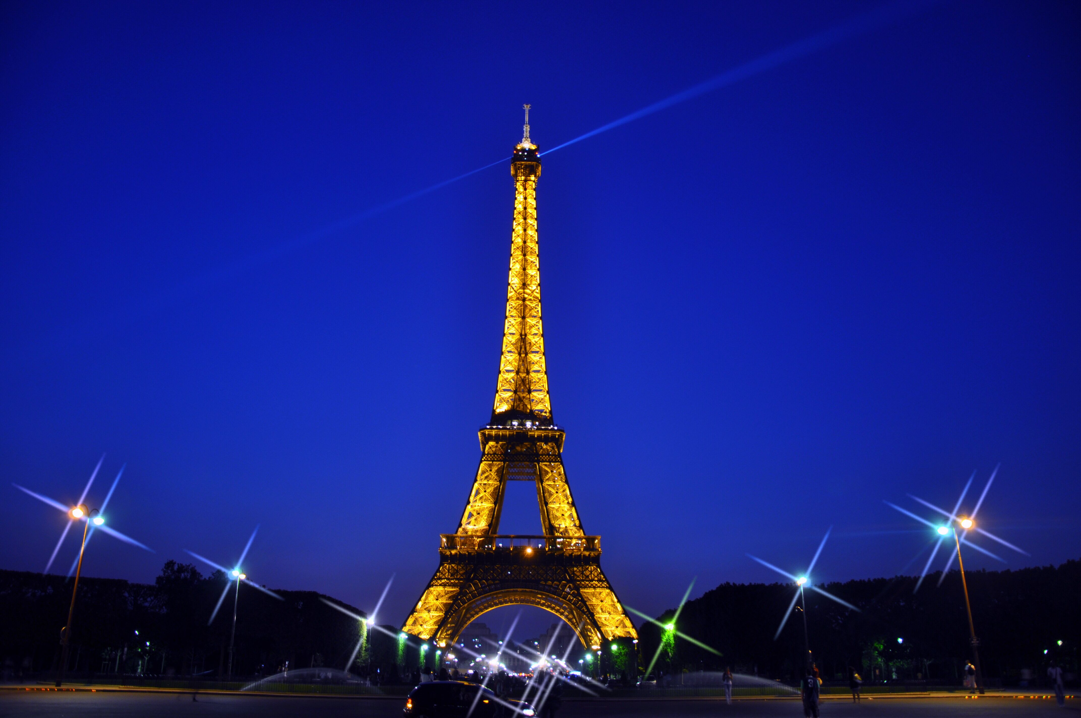 4288x2848 Eiffel Tower wallpaper at Night