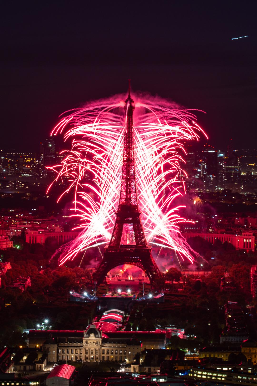 1080x1620 Bastille day fireworks