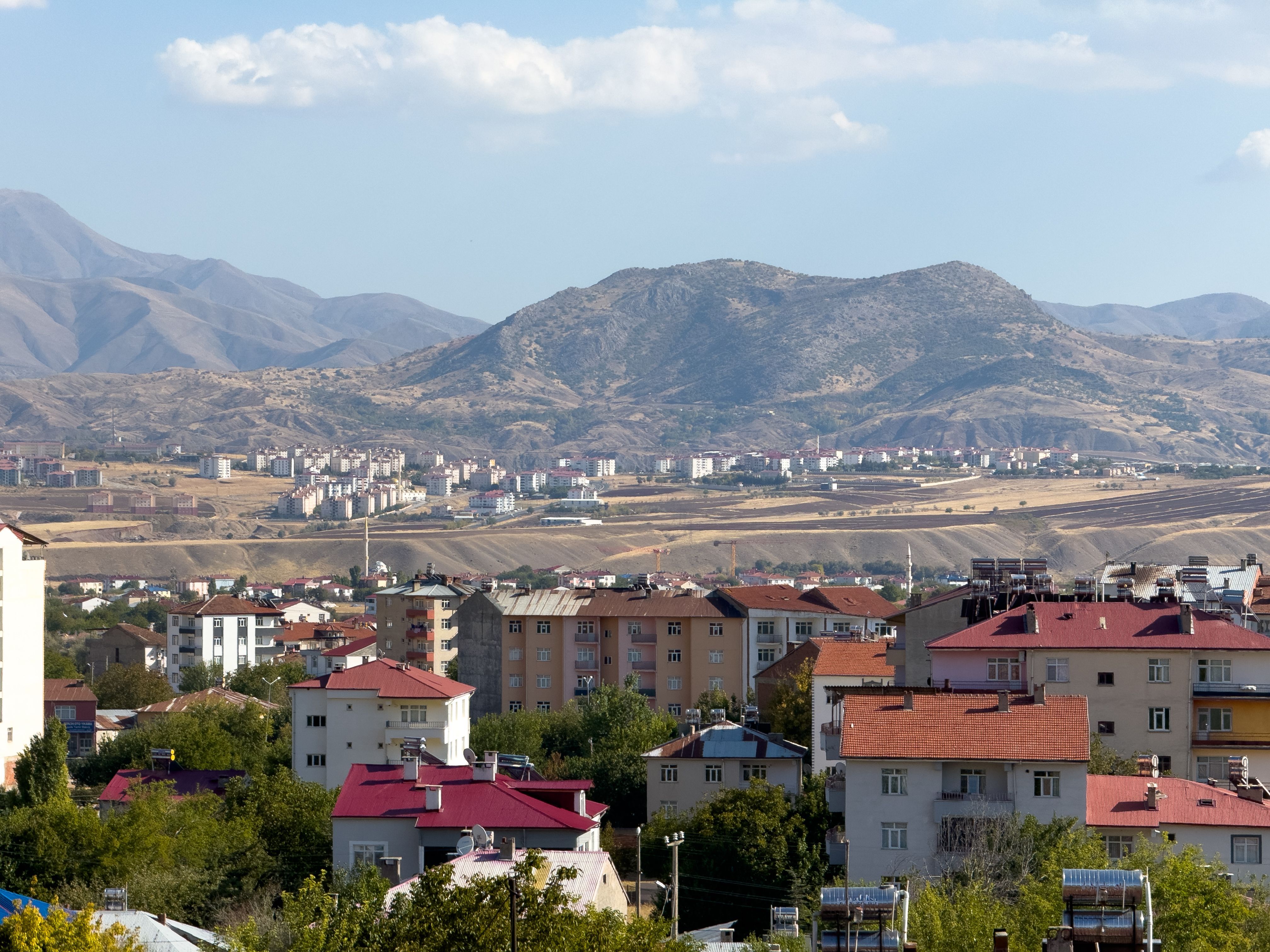4032x3024 Scenic View of Palu in Elazığ, Türkiye · Free