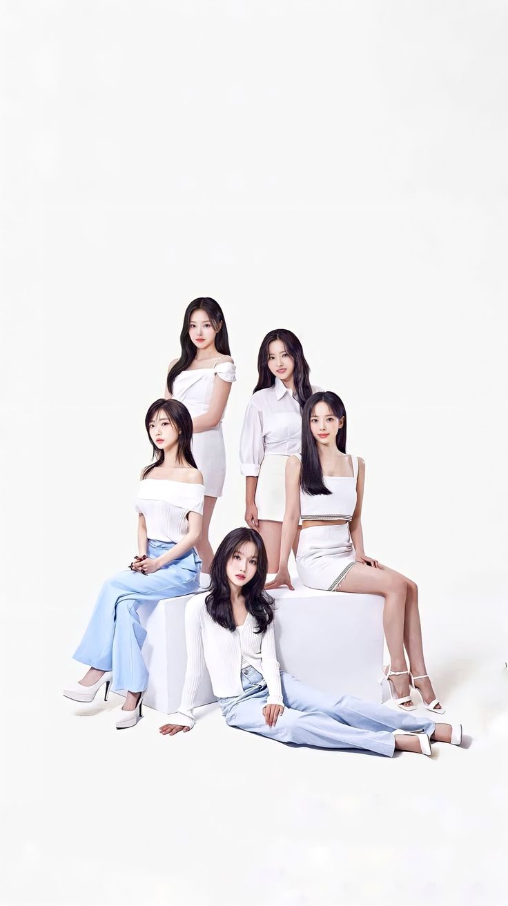 736x1313 Loossemble LOONA Wallpaper ♡