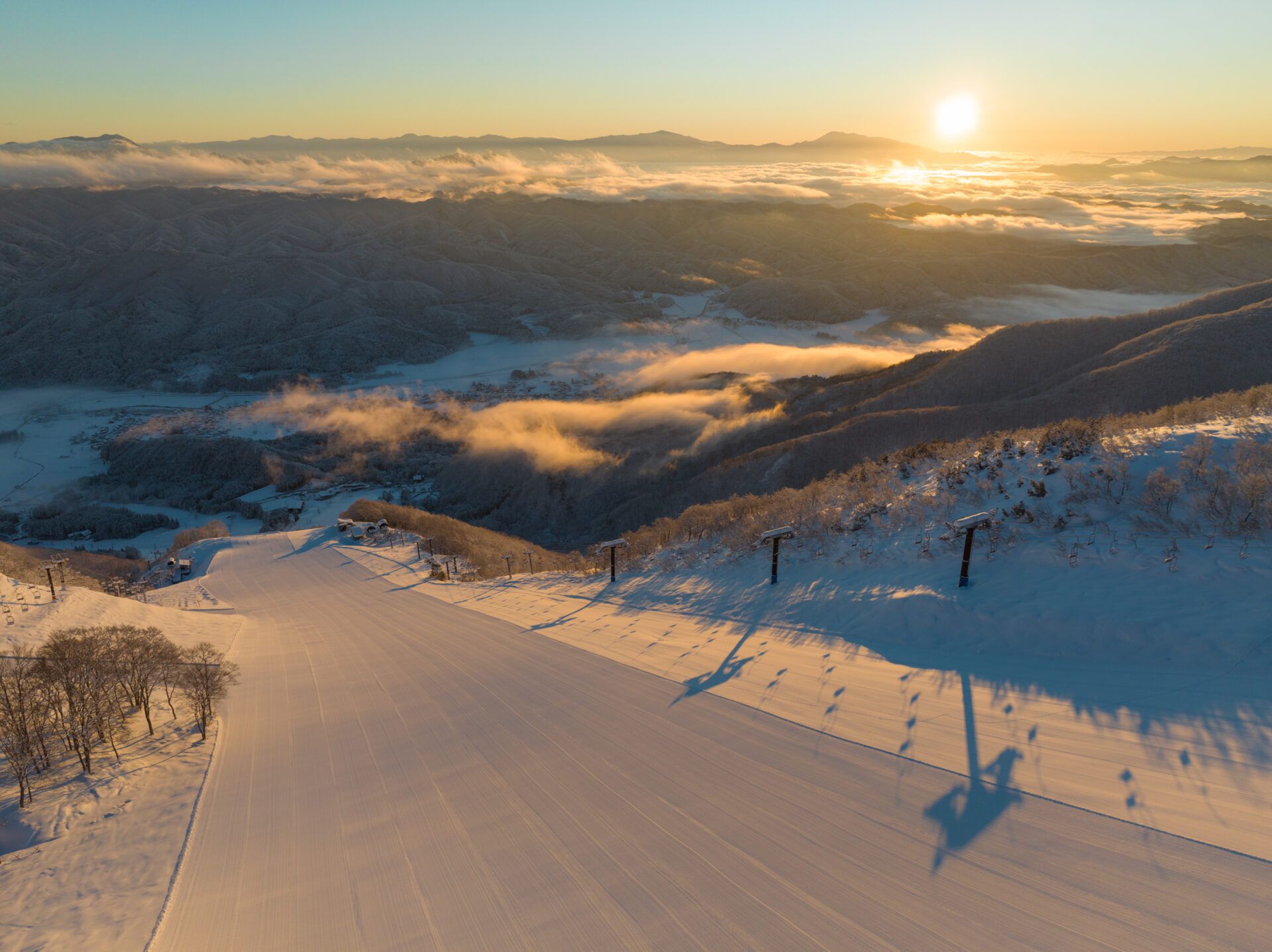 1920x1438 SNOW RESORT INFO