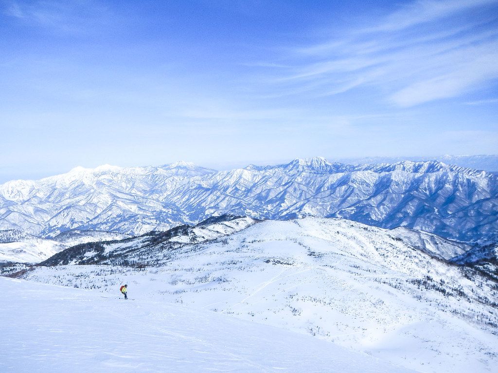 1024x768 Hakuba Ski tour