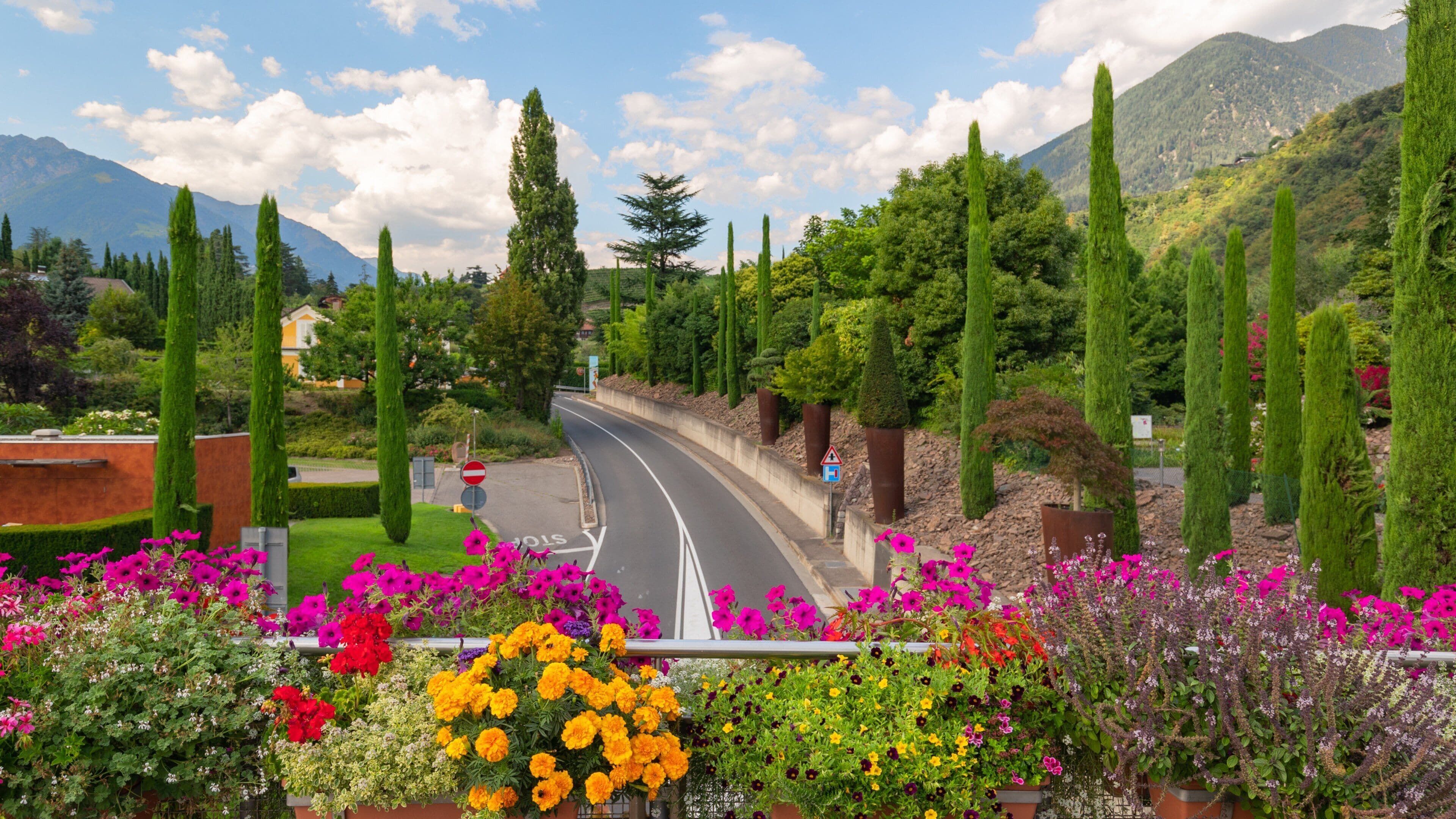 3840x2160 Trauttmansdorff Castle Gardens in Merano