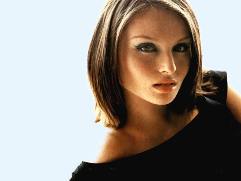 1024x768 Sophie Ellis Bextor