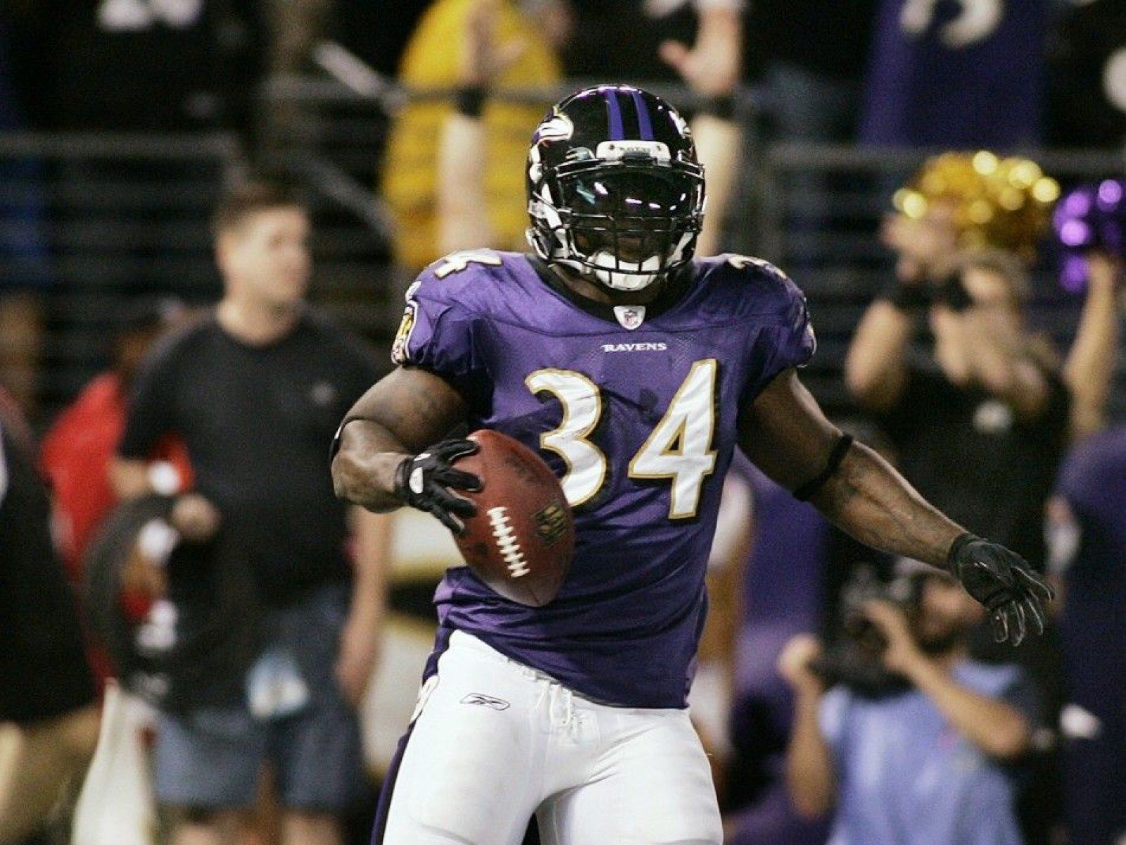 1600x1200 Ravens' Ricky Williams retiring after 11 seasons