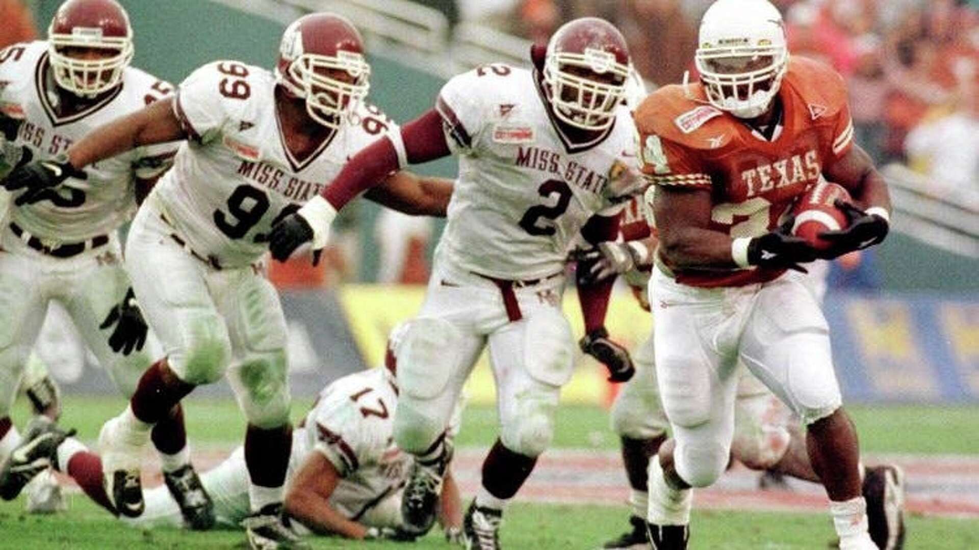 1920x1080 Ricky Williams, Texas' Burnt Orange Comet, Shines Bright As A Cotton Bowl Hall Of Fame Inductee