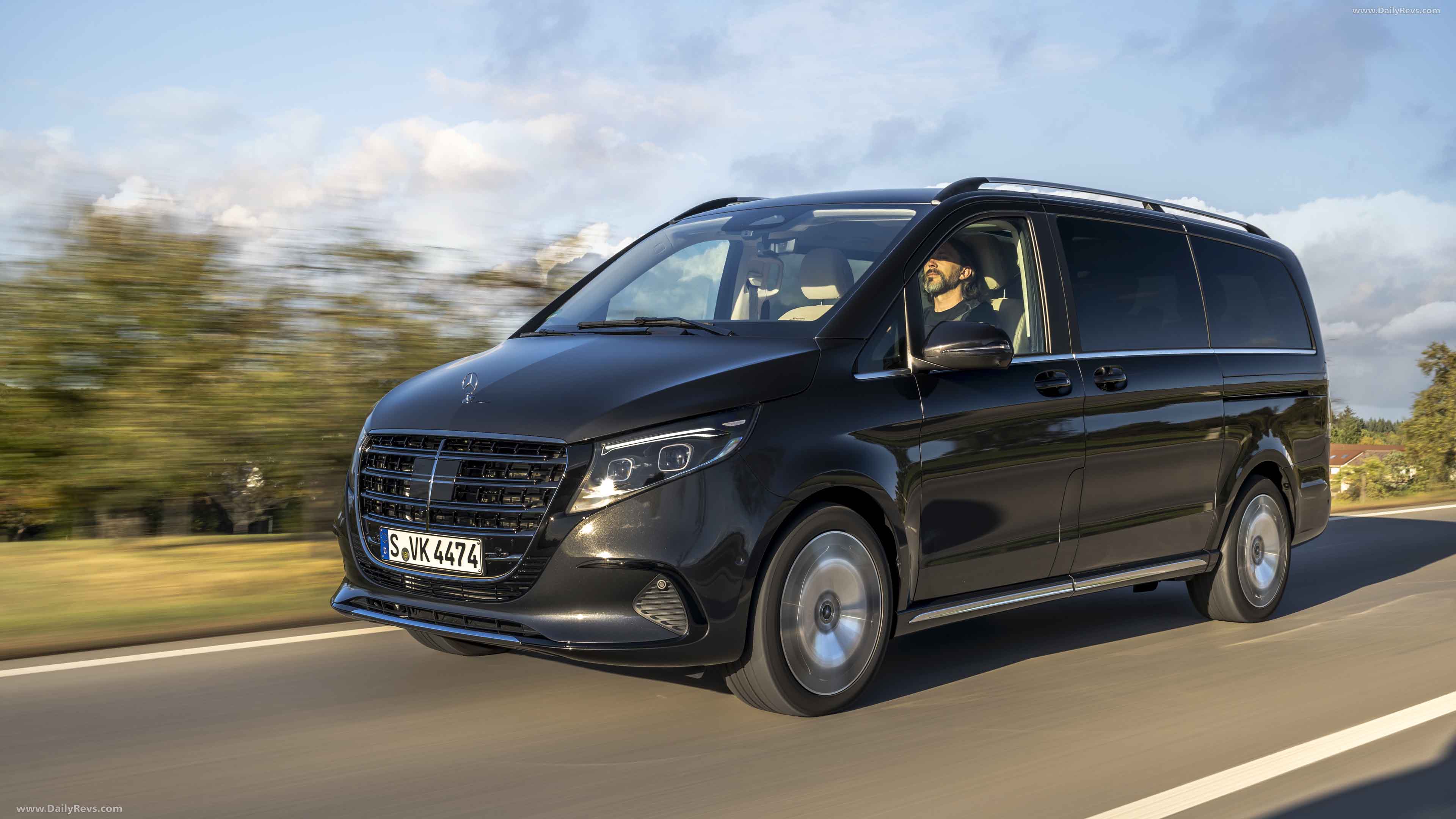 3840x2160 Mercedes Benz V Class HD Photo, Videos, Specs, Features & Price