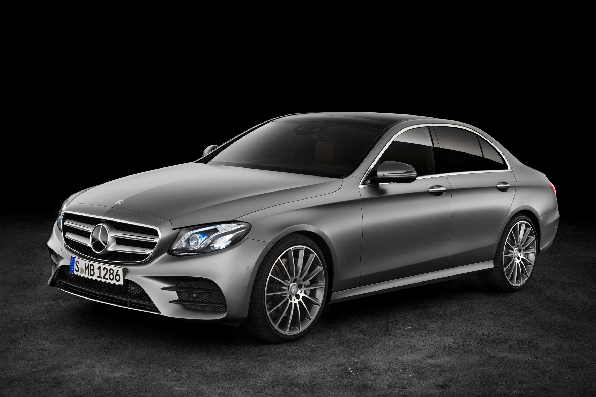 2304x1536 Mercedes Benz E Class Wallpaper