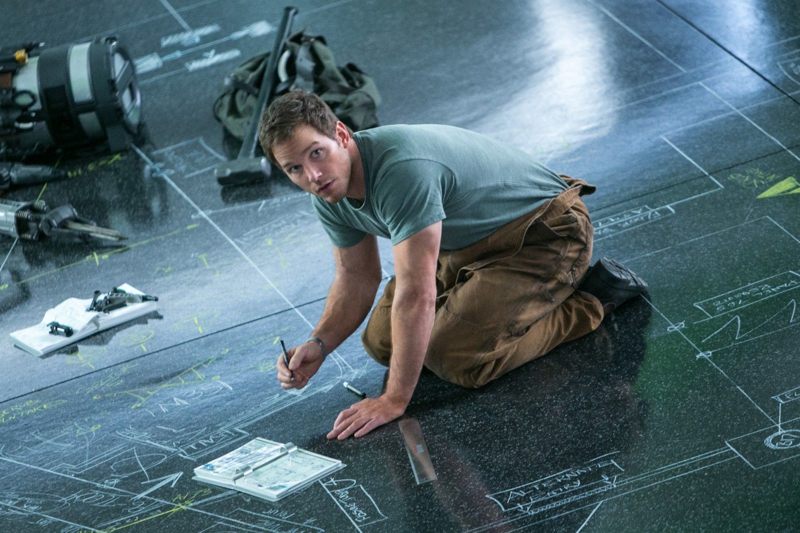 1600x1066 Jennifer Lawrence & Chris Pratt Have Space Romance In New TV Spot & Image For 'Passengers'