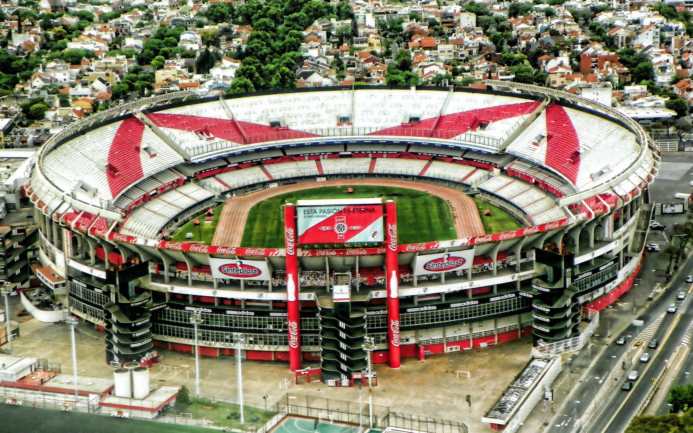 2880x1800 Estadio Monumental Wallpaper