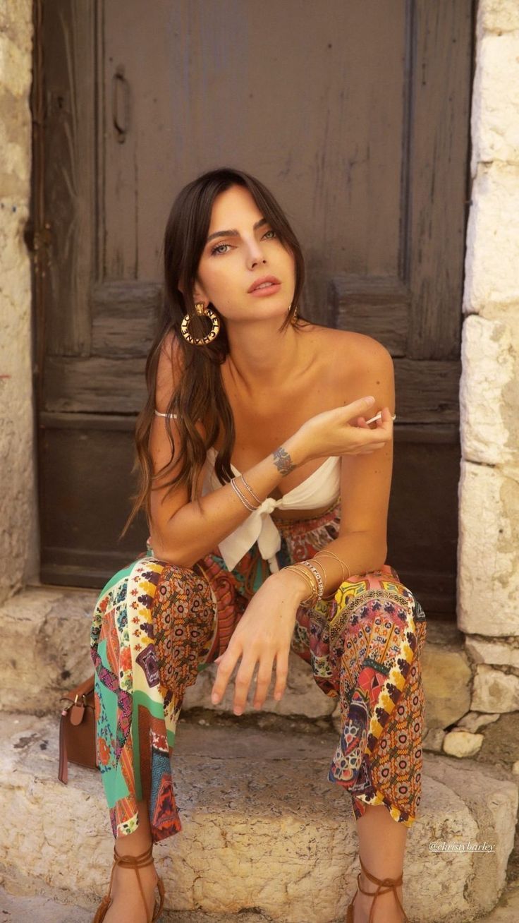 736x1308 Kelly Piquet