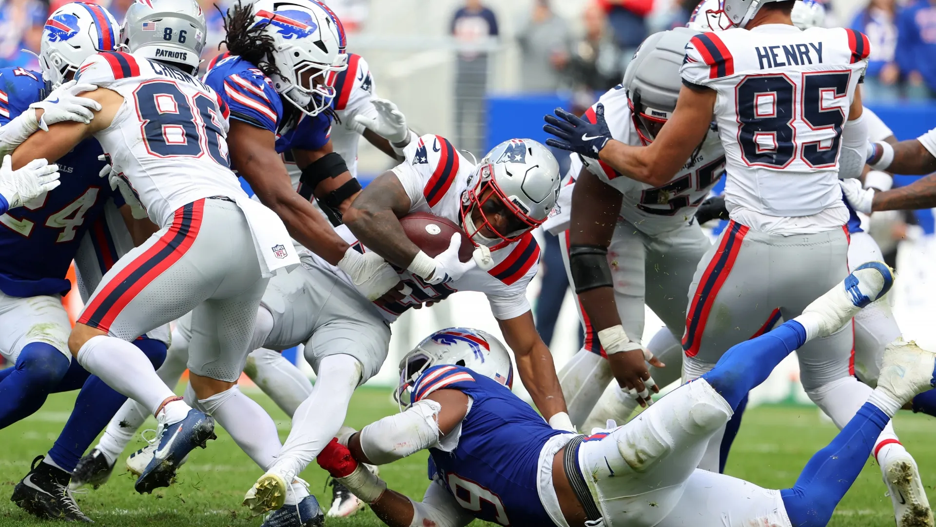 1920x1080 Is Rhamondre Stevenson playing today for Patriots vs Raiders in Week 5 of 2026 NFL season?