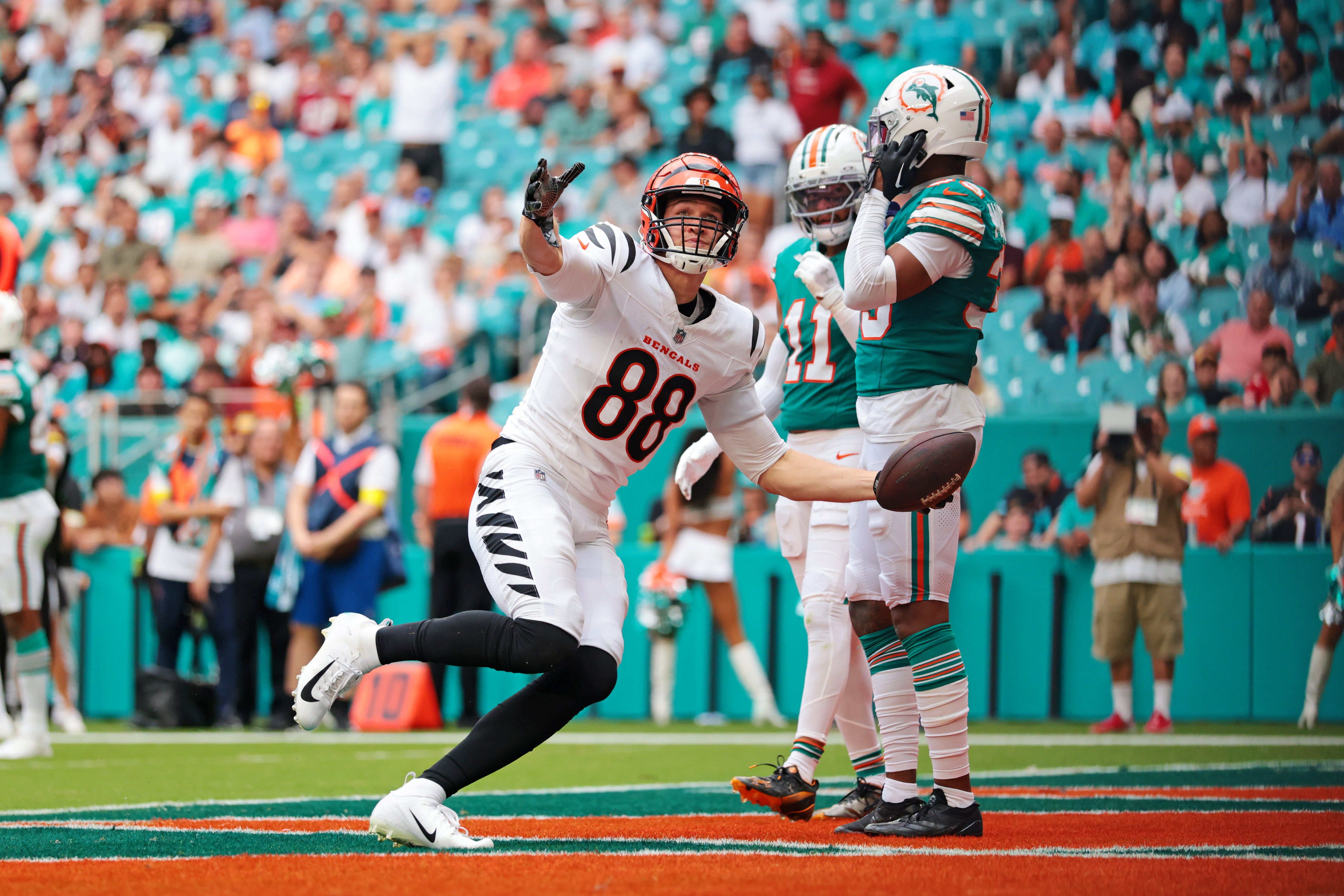 5630x3755 Bengals TE Mike Gesicki let everyone know how revenge feels following his touchdown catch against the Dolphins