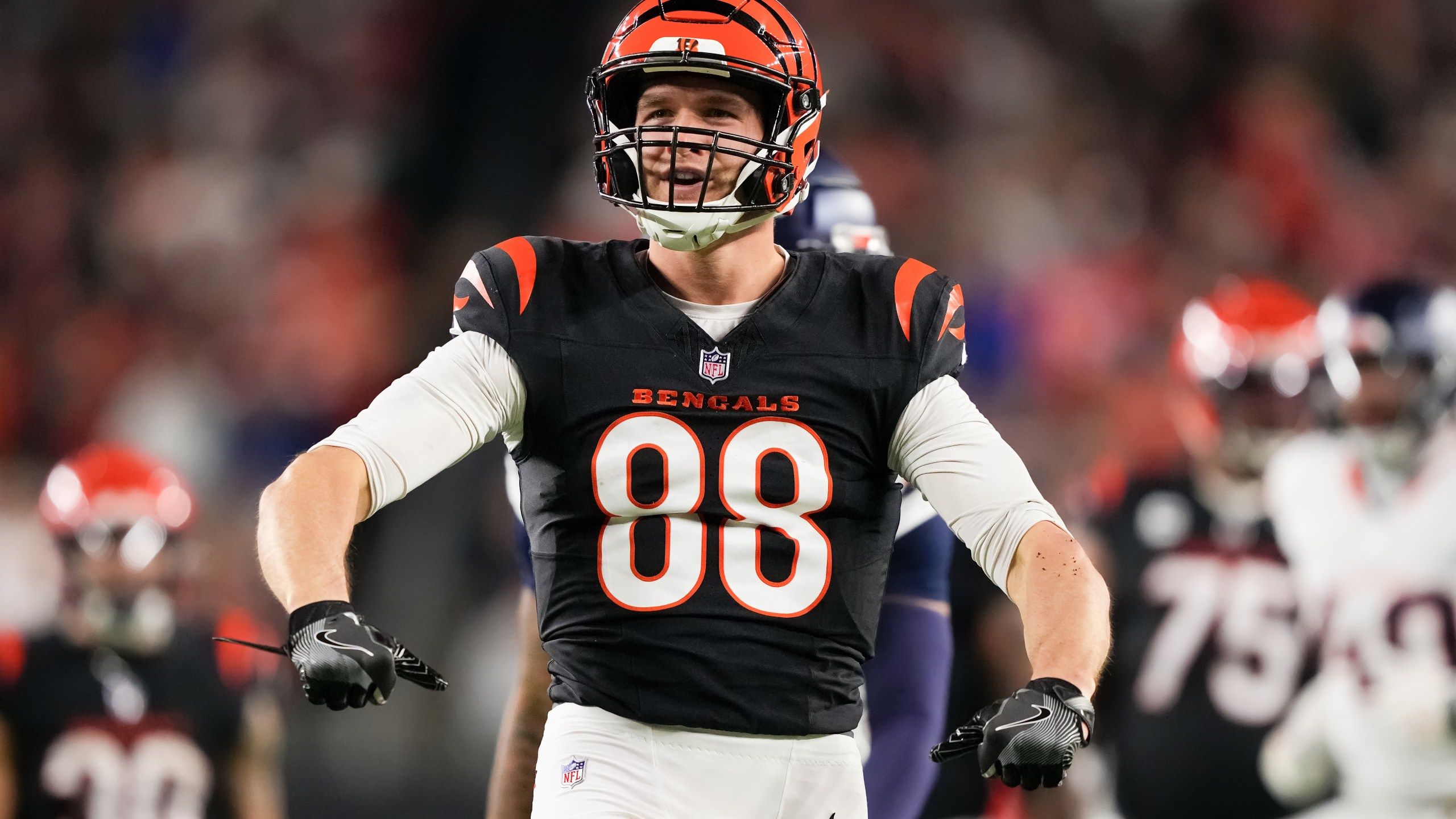 2560x1440 Bengals Reportedly Extending TE Mike Gesicki To Three Year, $25.5 Million Deal
