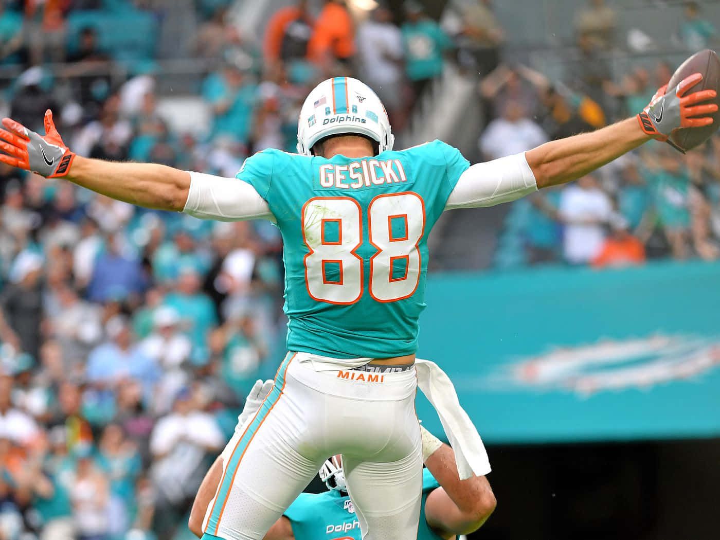 1400x1050 Descargar Celebración de Mike Gesicki Miami Dolphins Fondos de pantalla