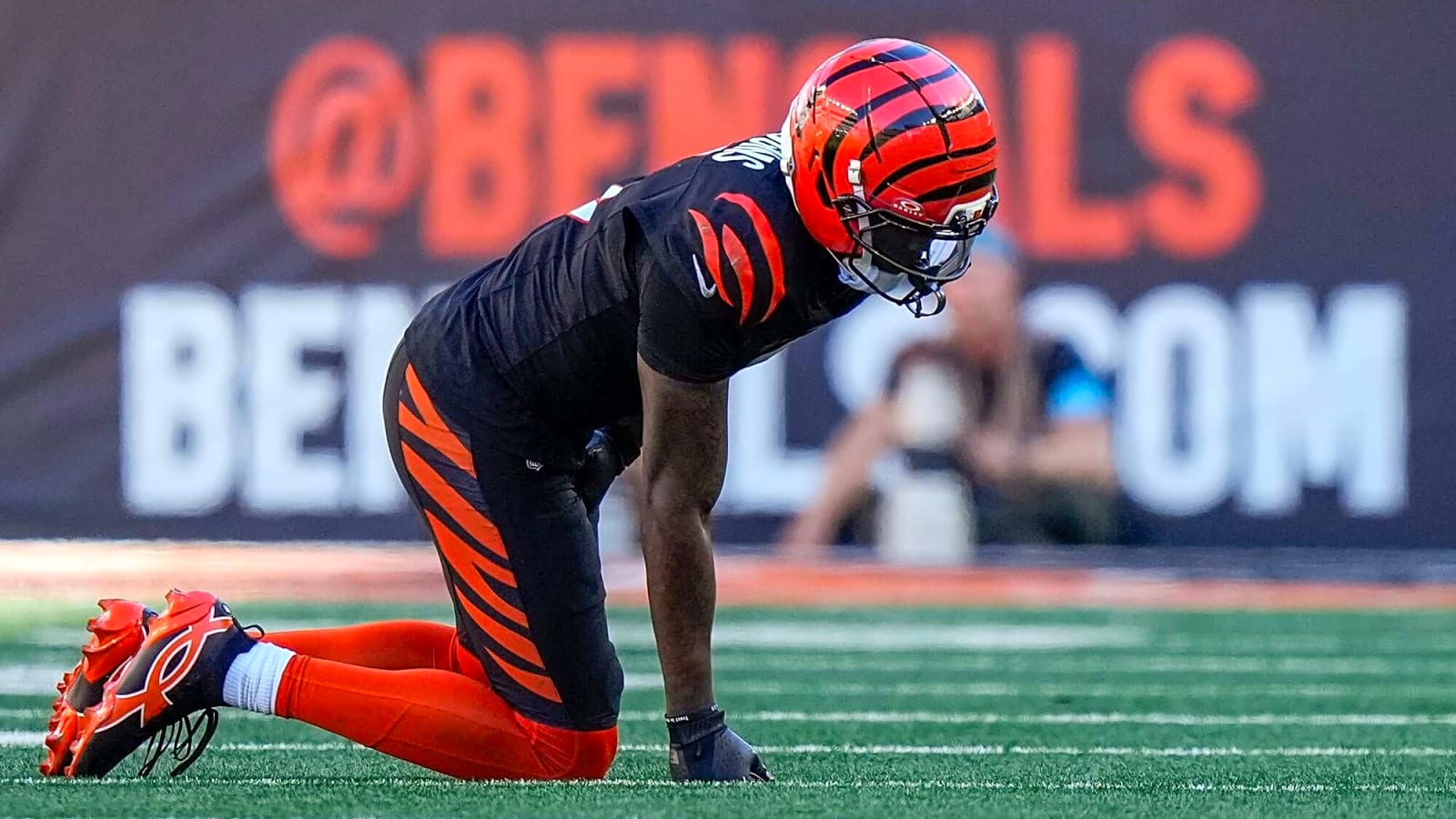 1600x900 Heartbreaking revelation from Mike Gesicki makes Tee Higgins' injury hurt so much more for the Bengals