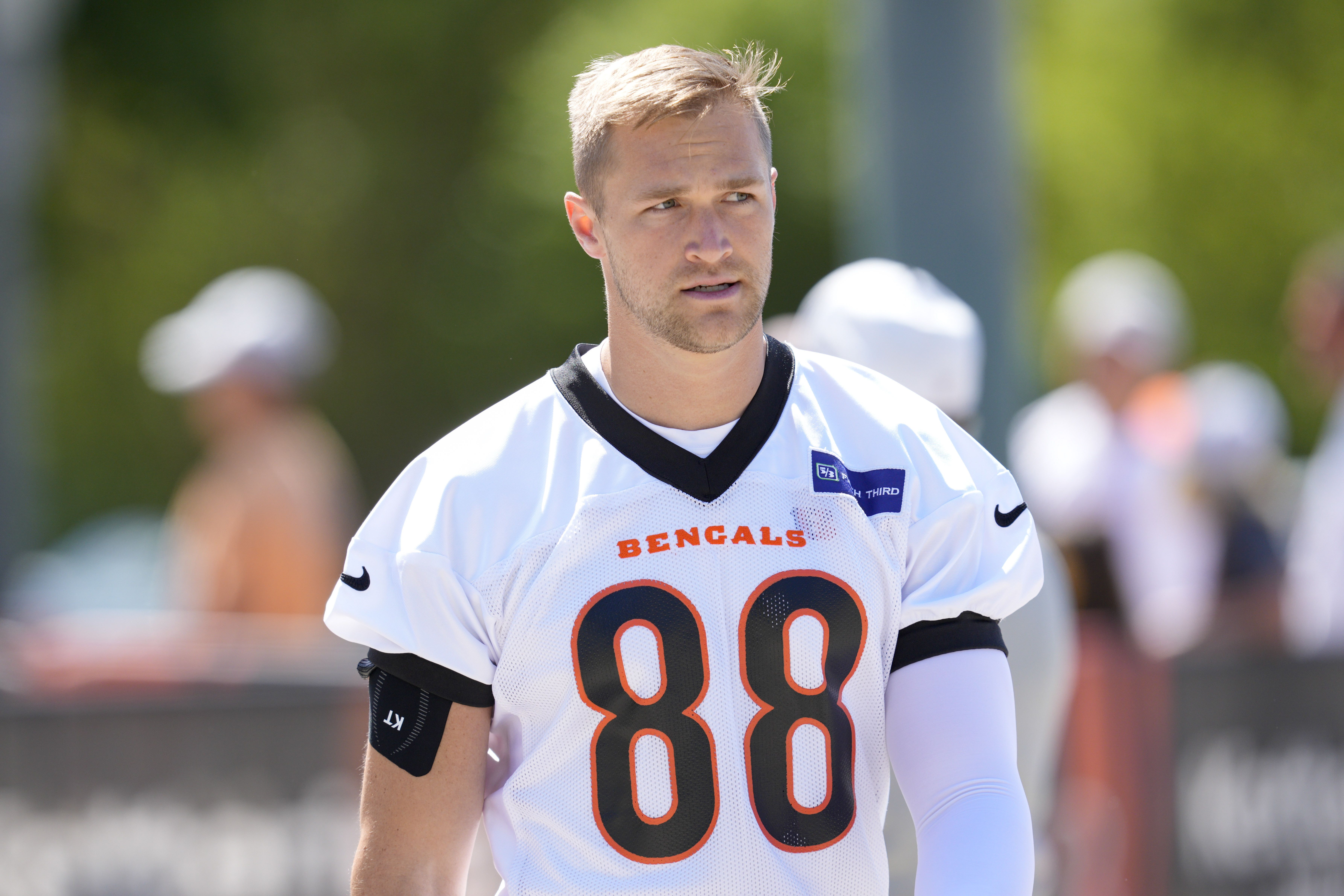 7143x4762 Mike Gesicki Agrees To 3 Year, $25.5 Million Deal With Bengals, AP Source Says
