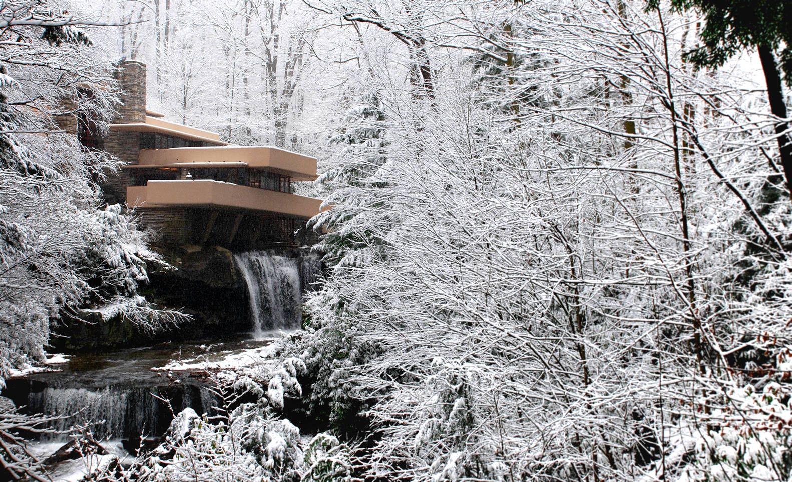 1582x963 Fallingwater Wallpaper