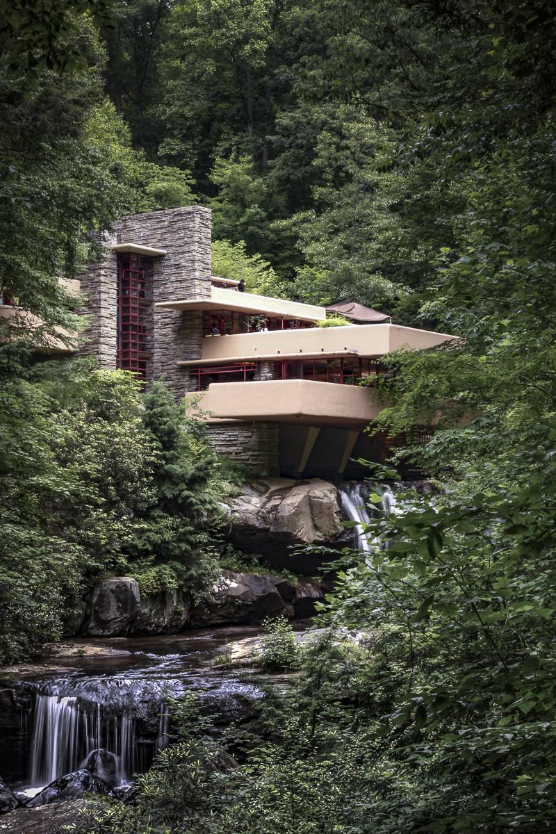800x1200 Frank Lloyd Wright, Ori Rittenberg · Falling Water · Divisare