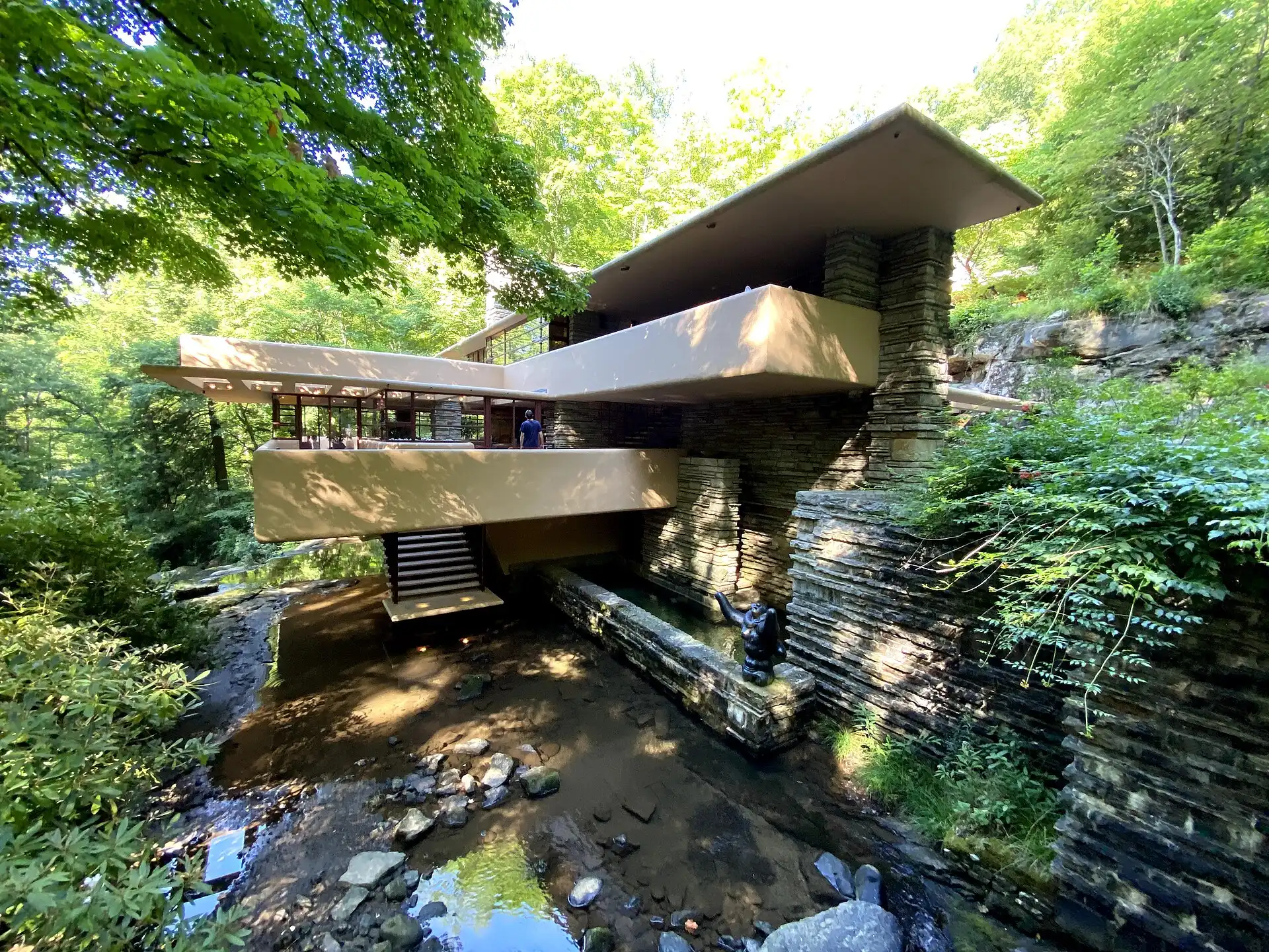 1920x1440 Frank Lloyd Wright's Fallingwater House Explained