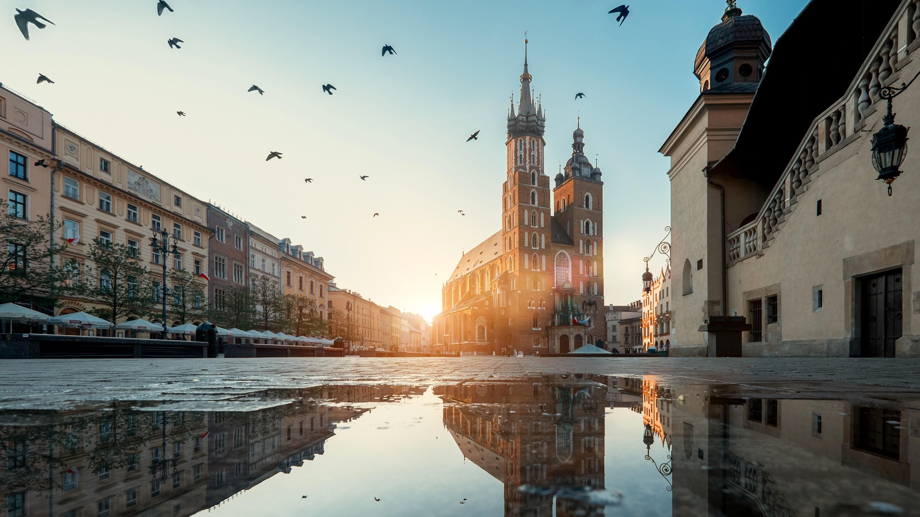 3840x2160 Poland Wallpaper